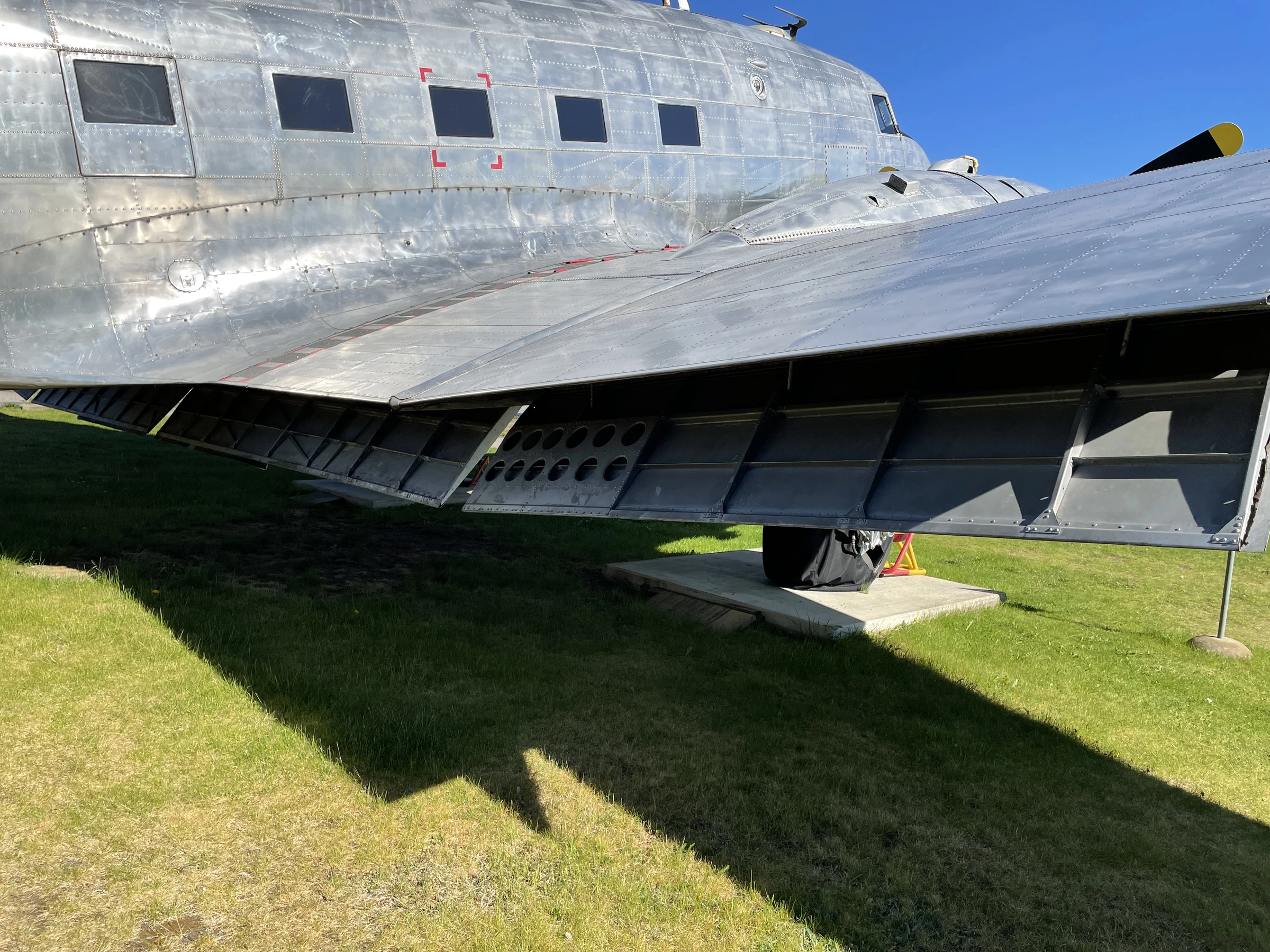 Douglas C 47A Skytrain (Tp 79)