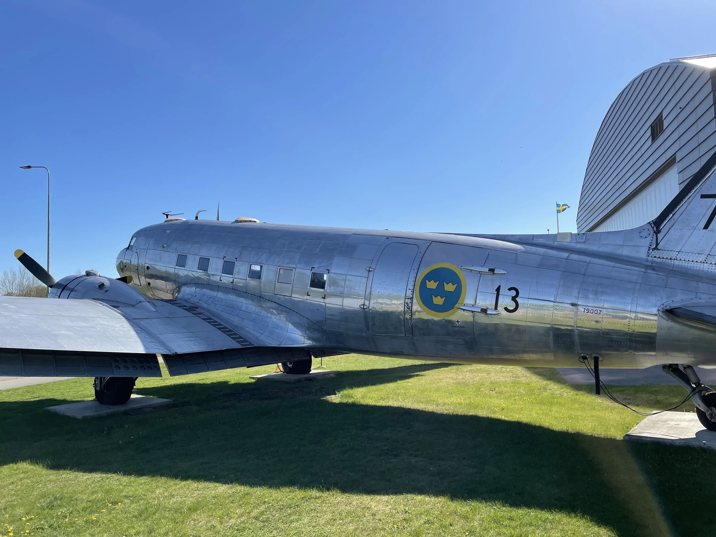 Douglas C 47A Skytrain (Tp 79)