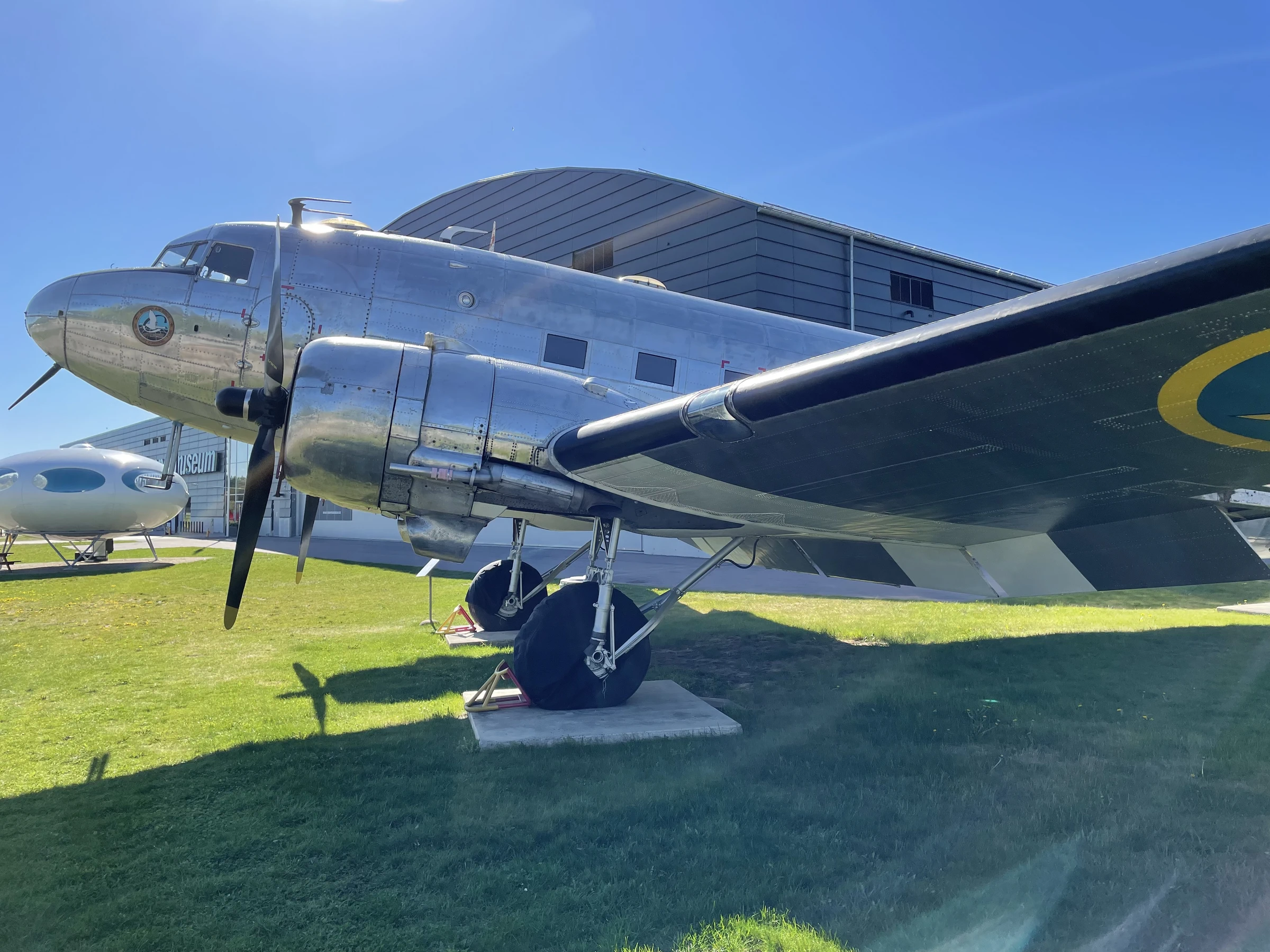Douglas C 47A Skytrain (Tp 79)