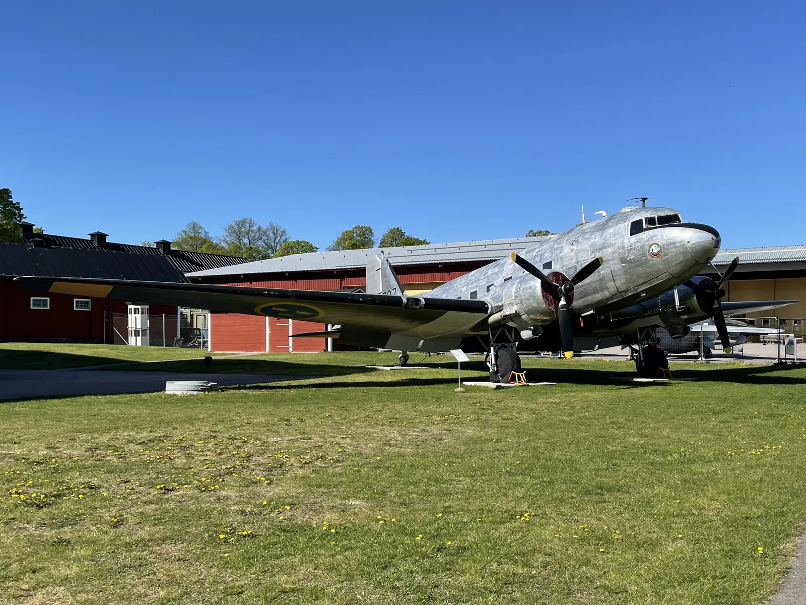 Douglas C 47A Skytrain (Tp 79) Front