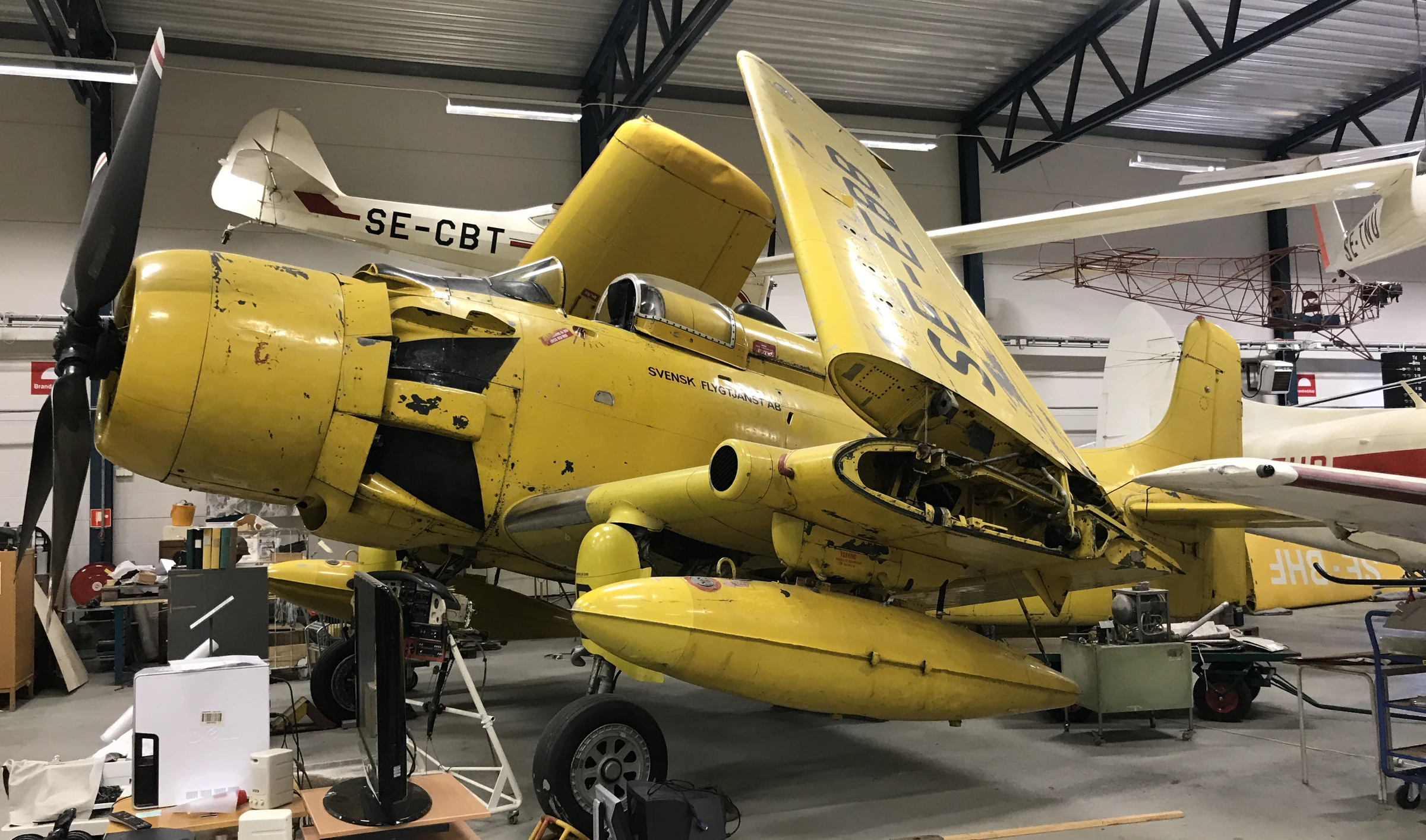 Douglas Skyraider AD 4 W