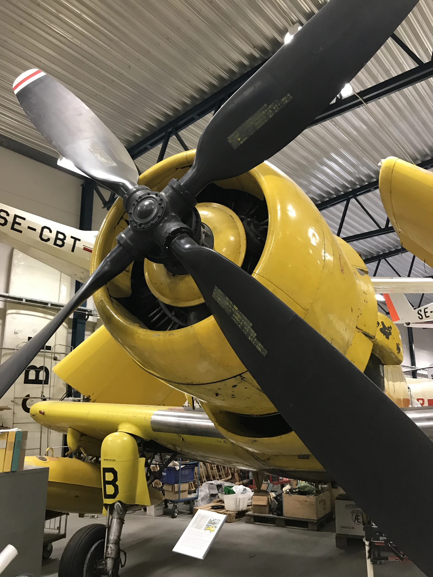 Douglas Skyraider AD 4 W