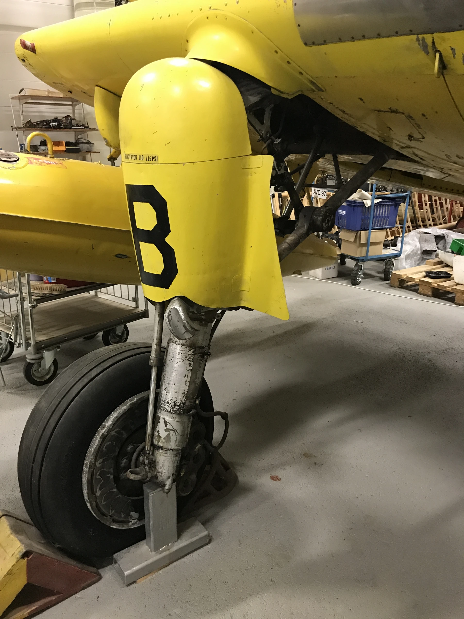 Douglas Skyraider AD 4 W