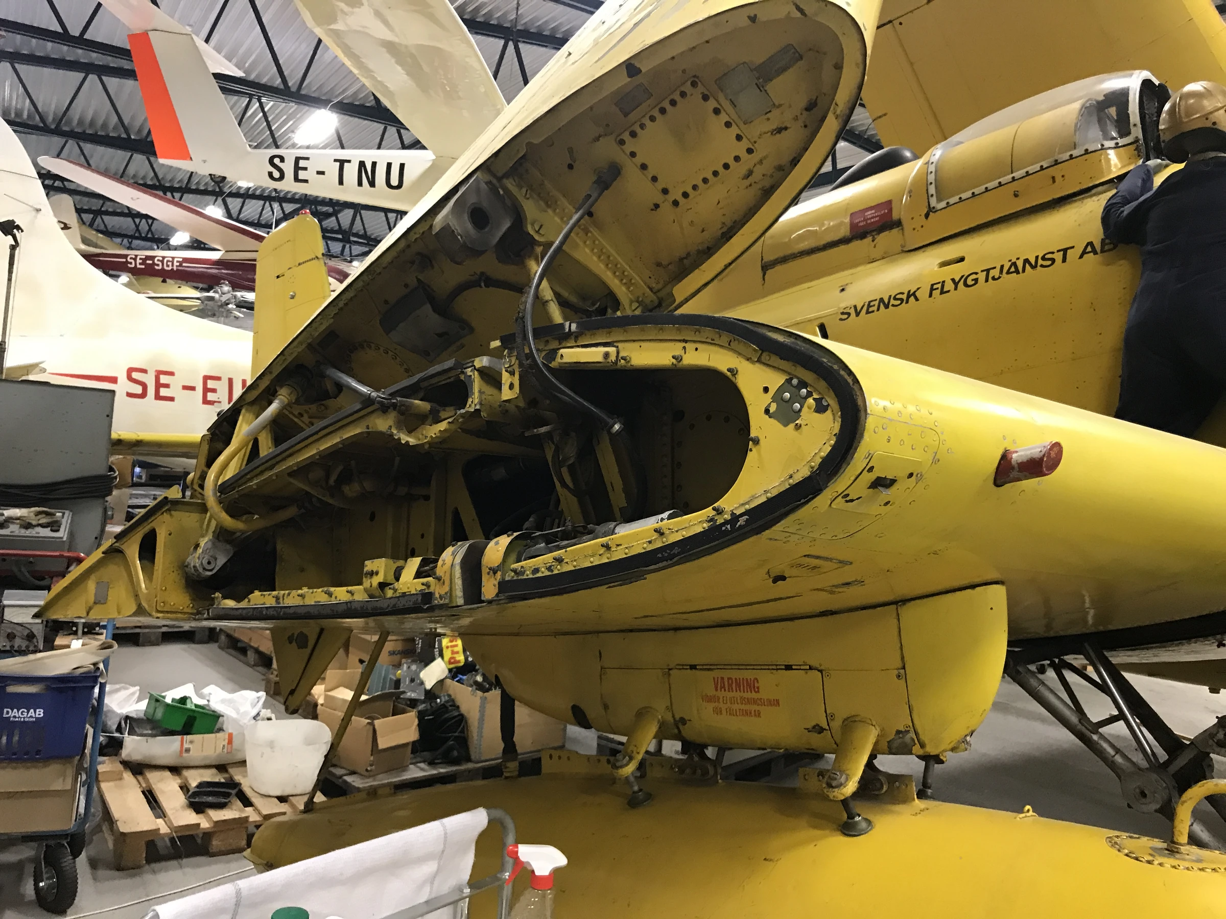 Douglas Skyraider AD 4 W