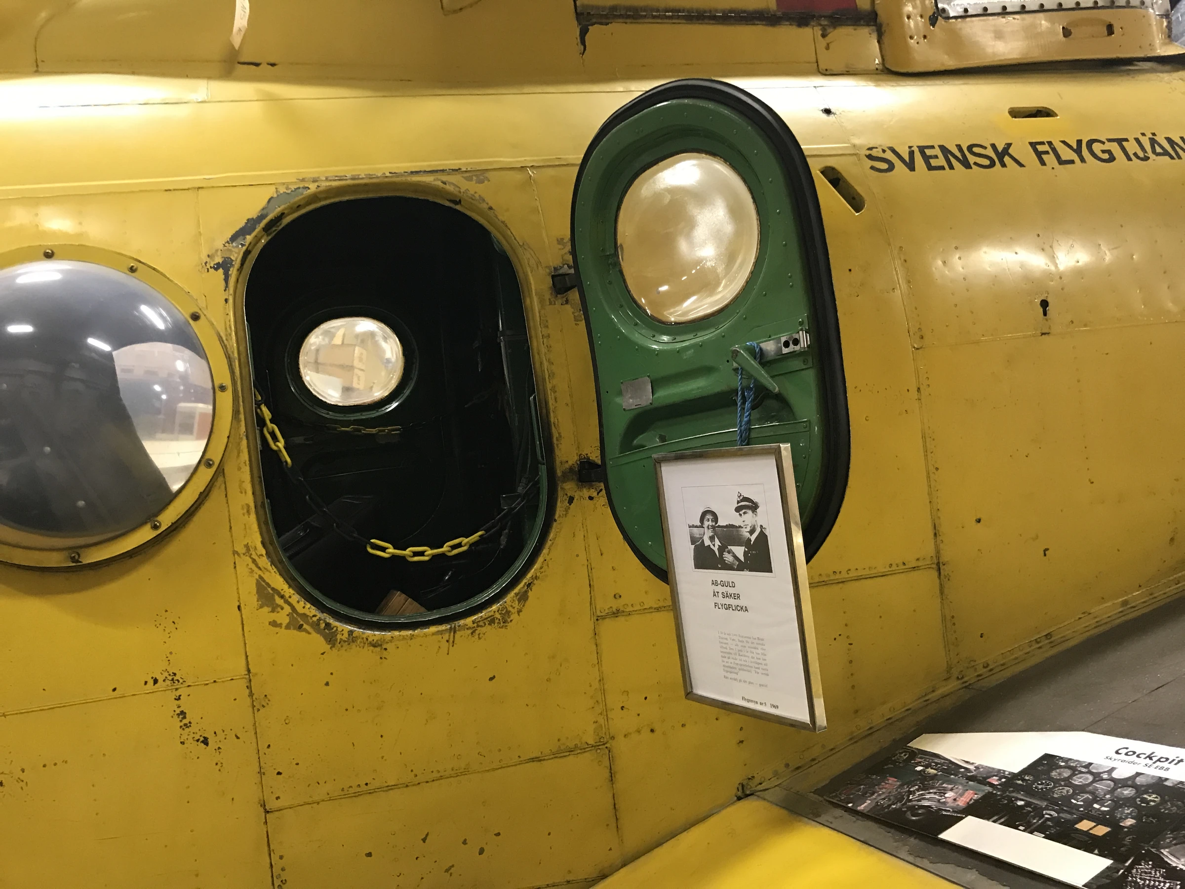 Douglas Skyraider AD 4 W