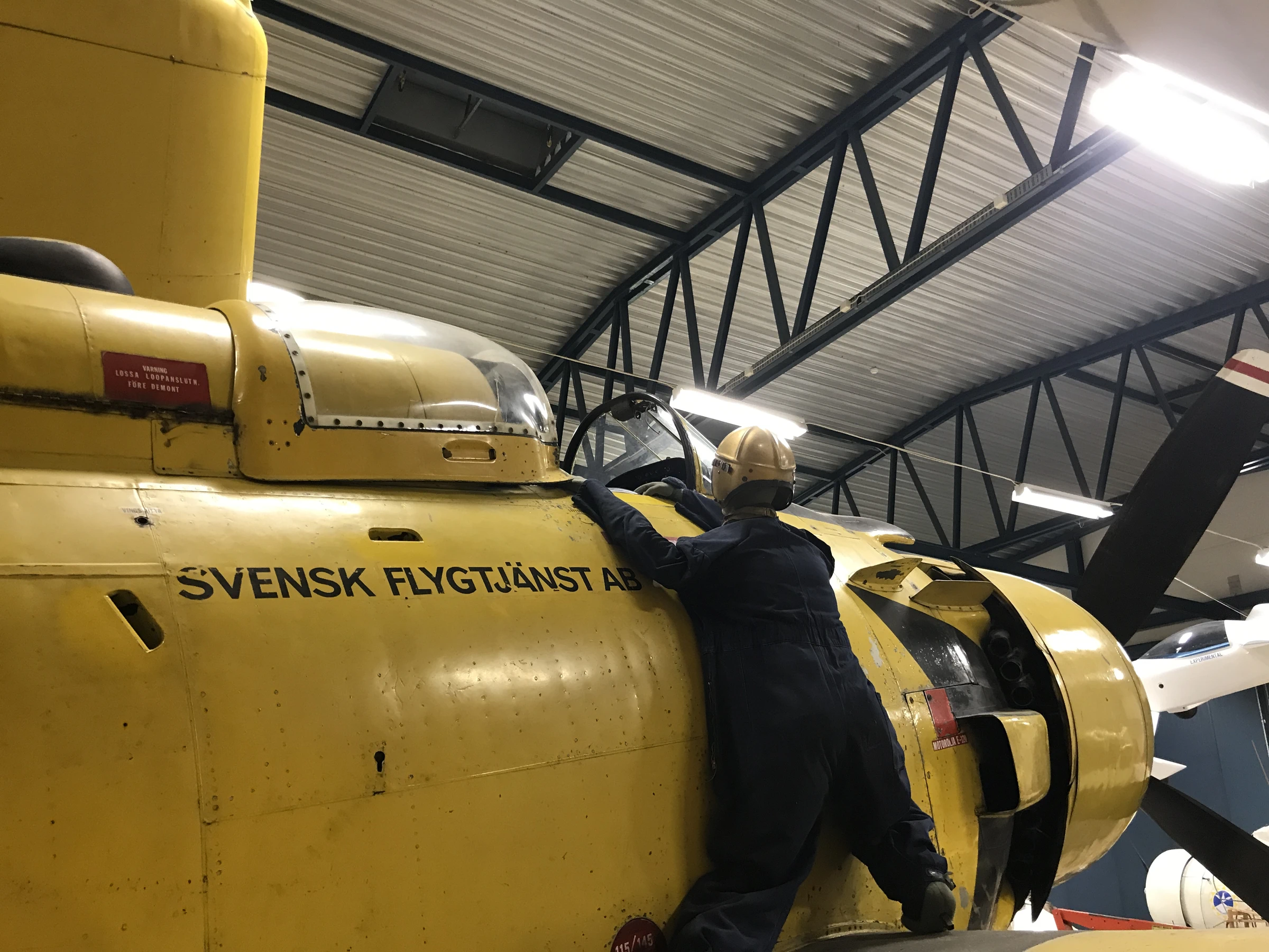 Douglas Skyraider AD 4 W