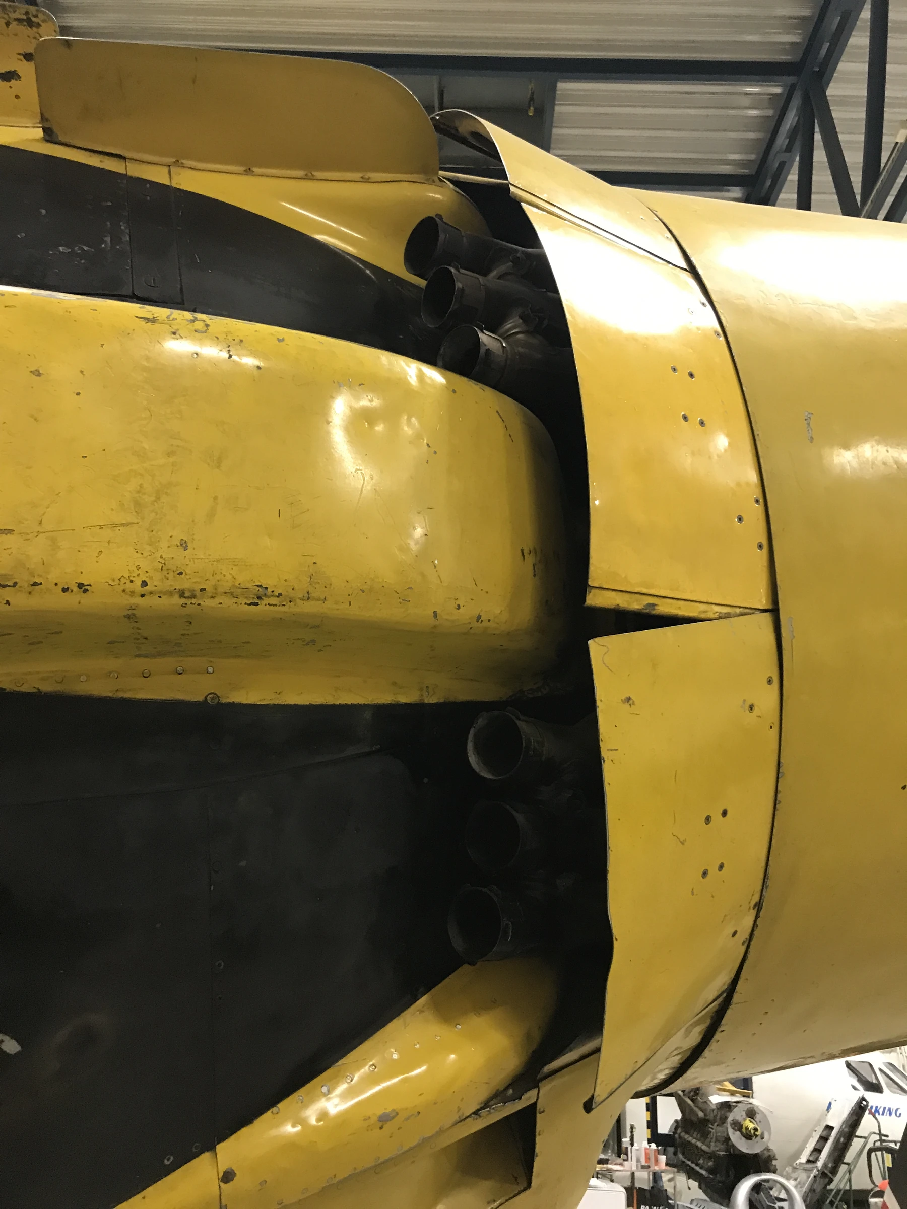 Douglas Skyraider AD 4 W