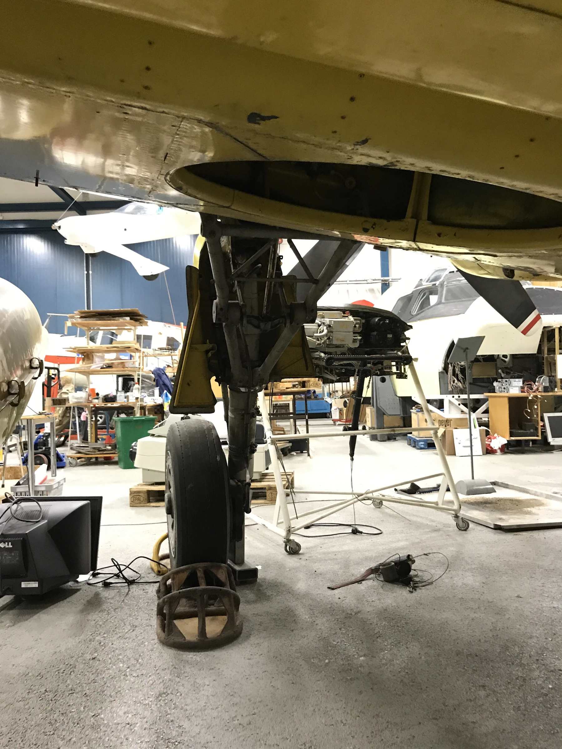 Douglas Skyraider AD 4 W