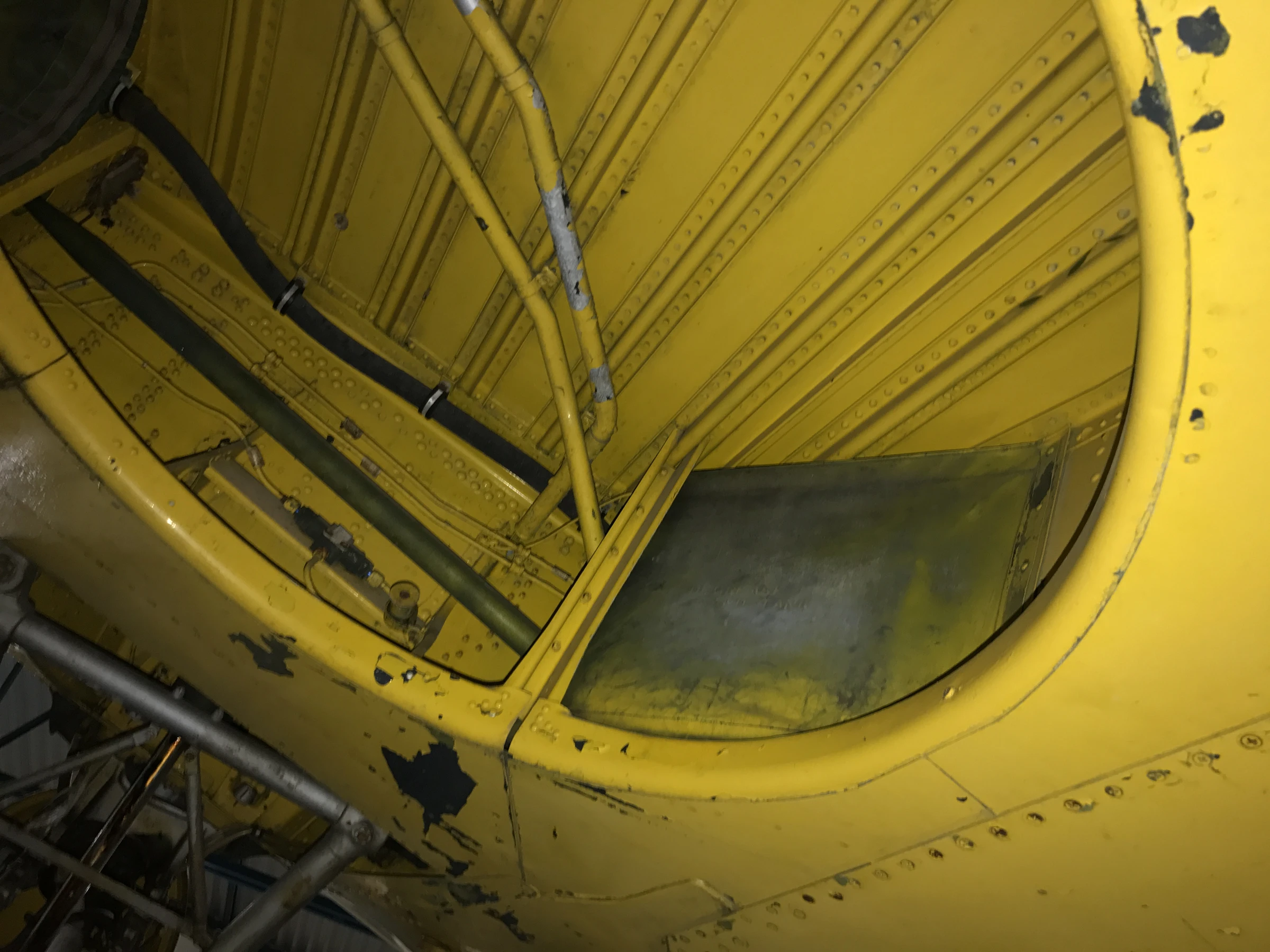 Douglas Skyraider AD 4 W