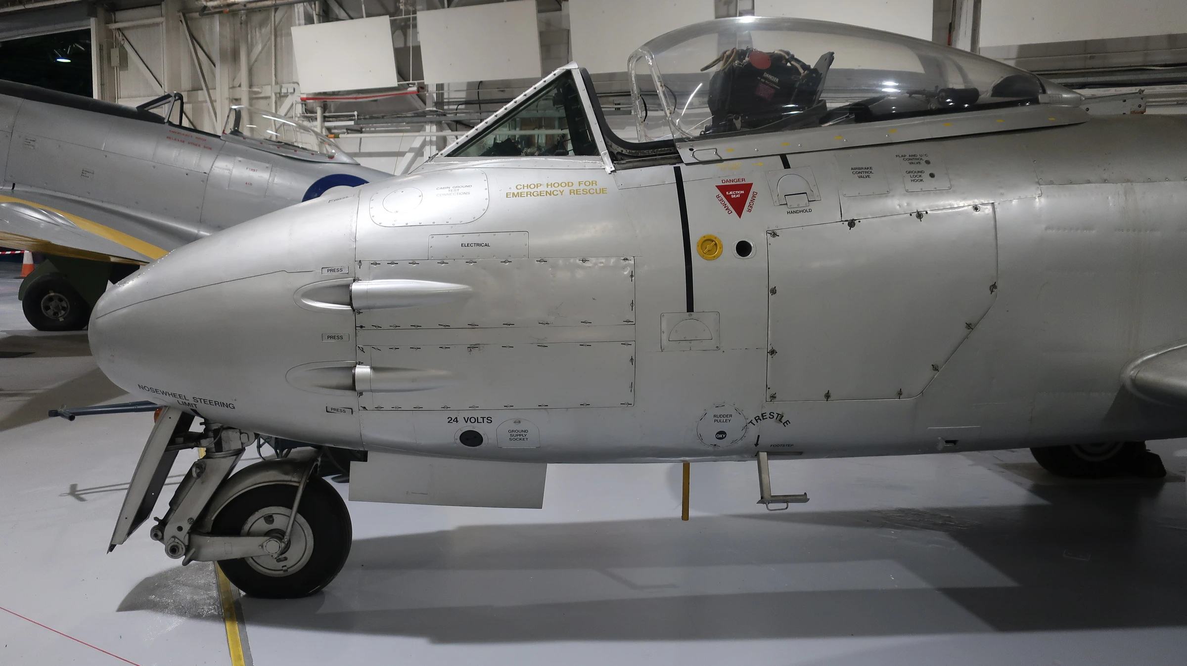 Gloster Meteor F.8