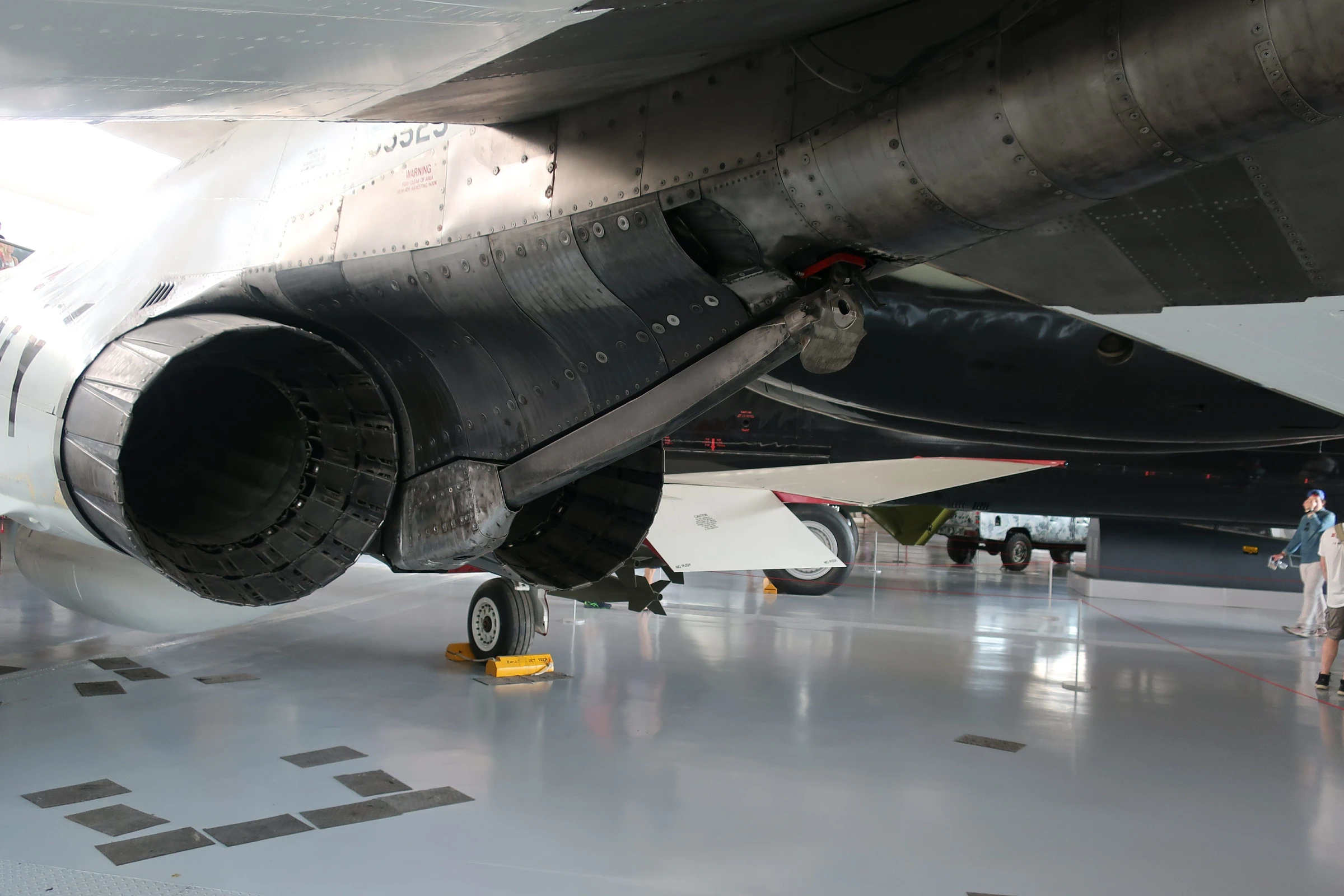 McDonnell Douglas F 4J Phantom II