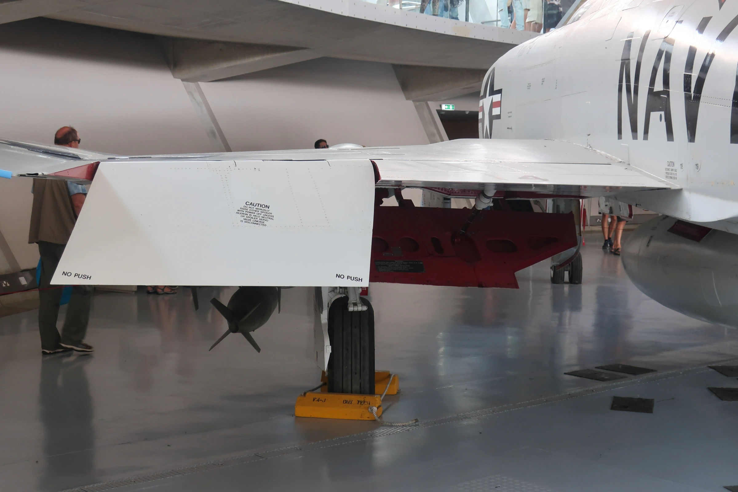 McDonnell Douglas F 4J Phantom II