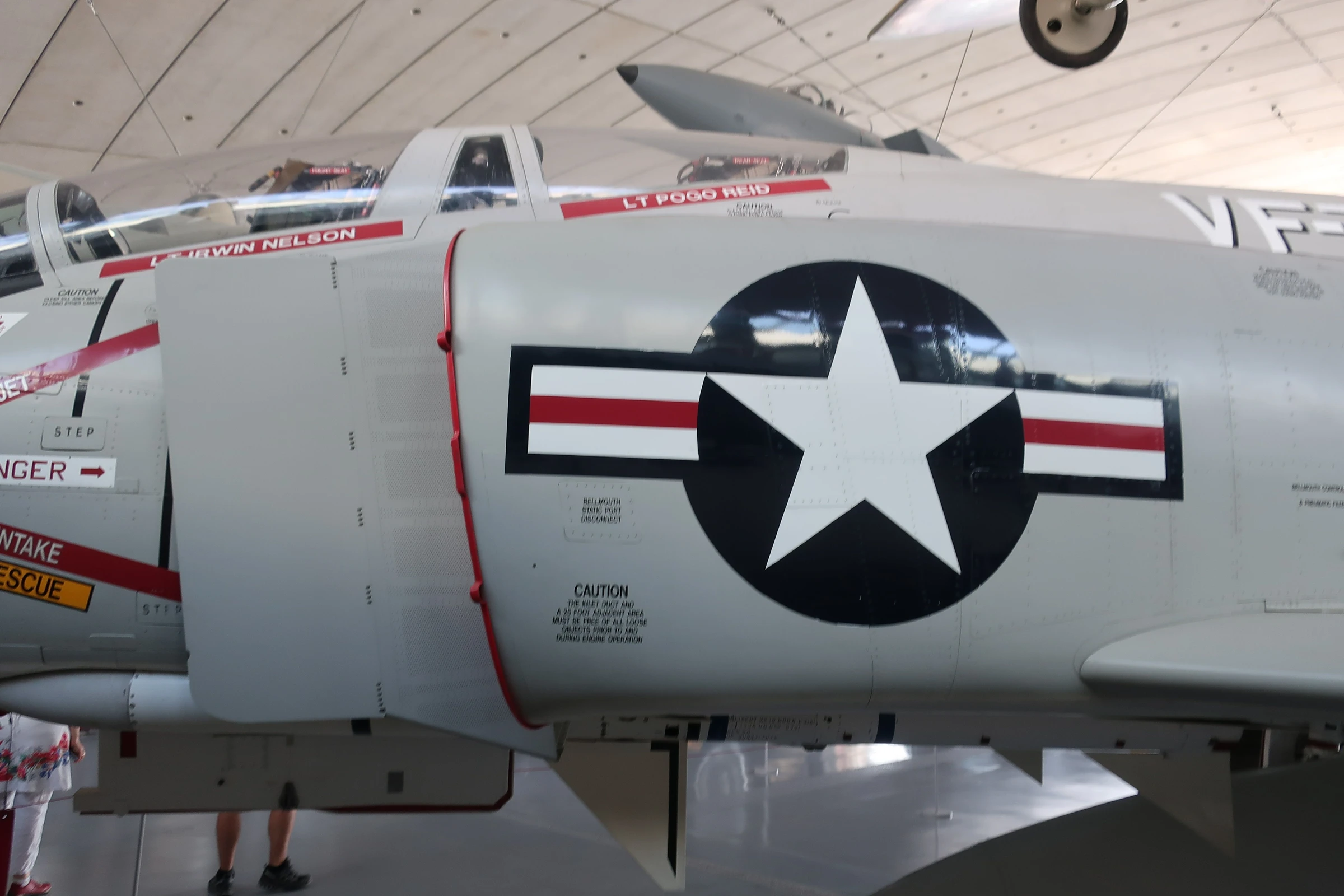 McDonnell Douglas F 4J Phantom II