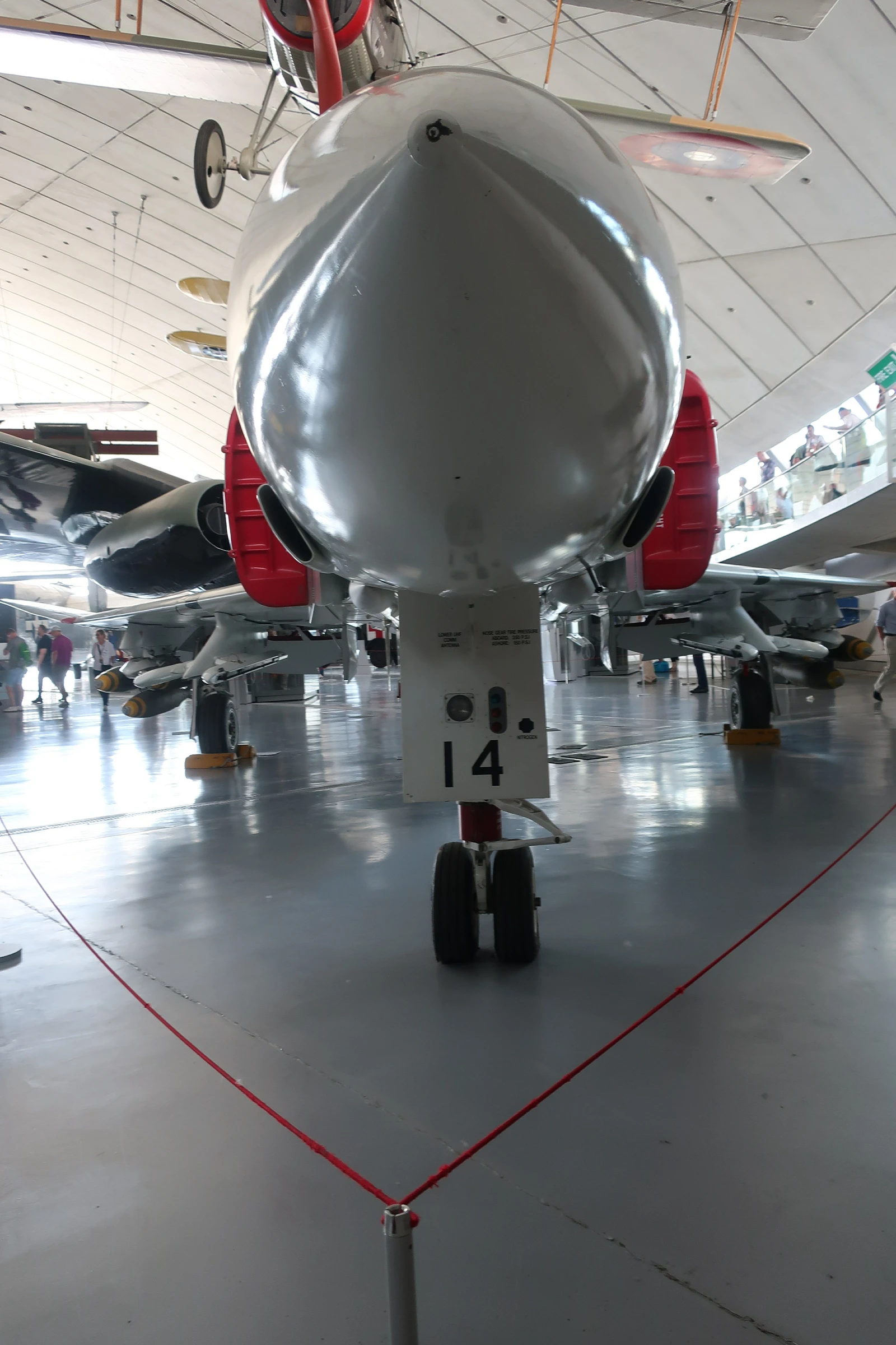 McDonnell Douglas F 4J Phantom II