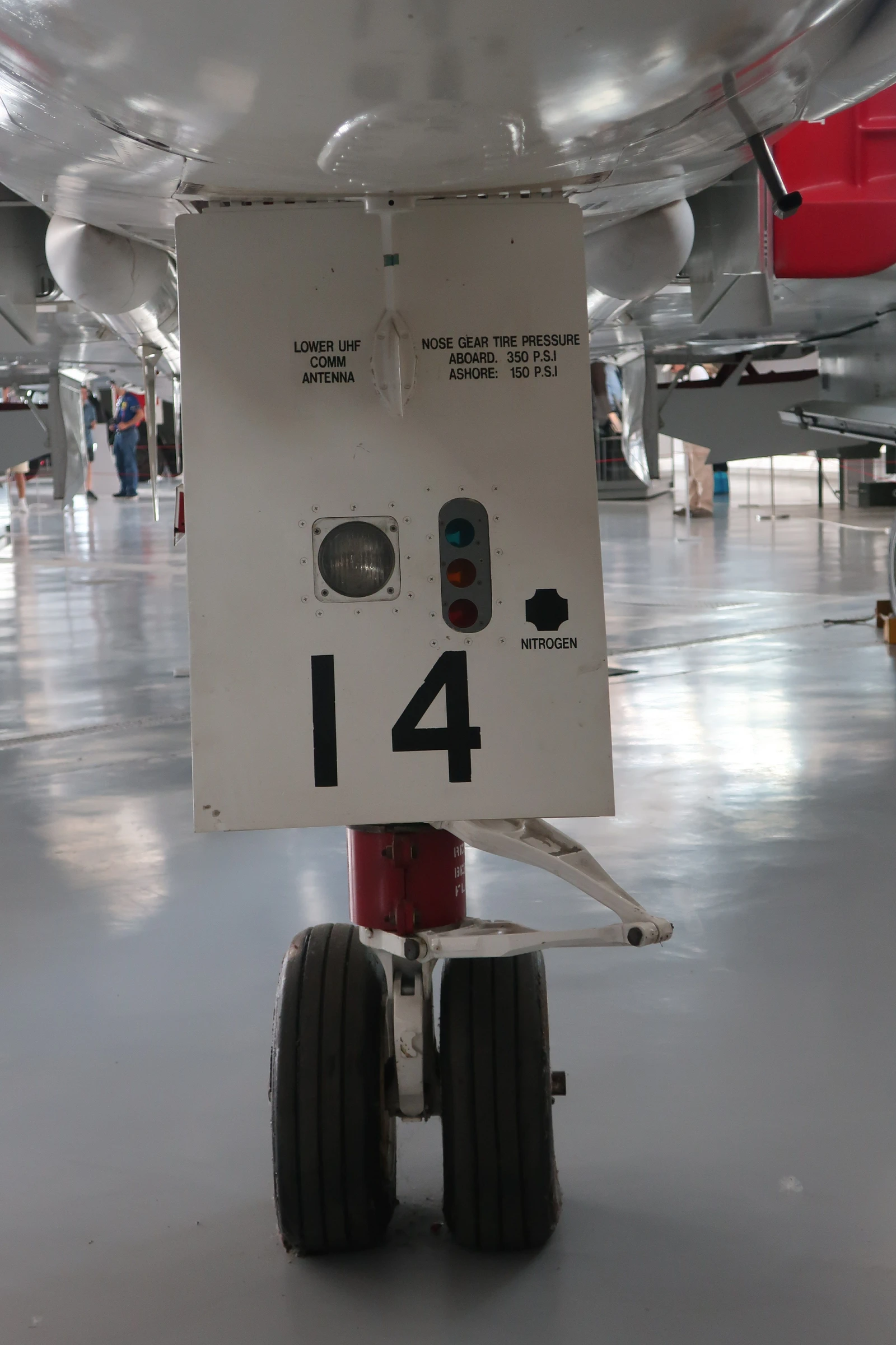 McDonnell Douglas F 4J Phantom II