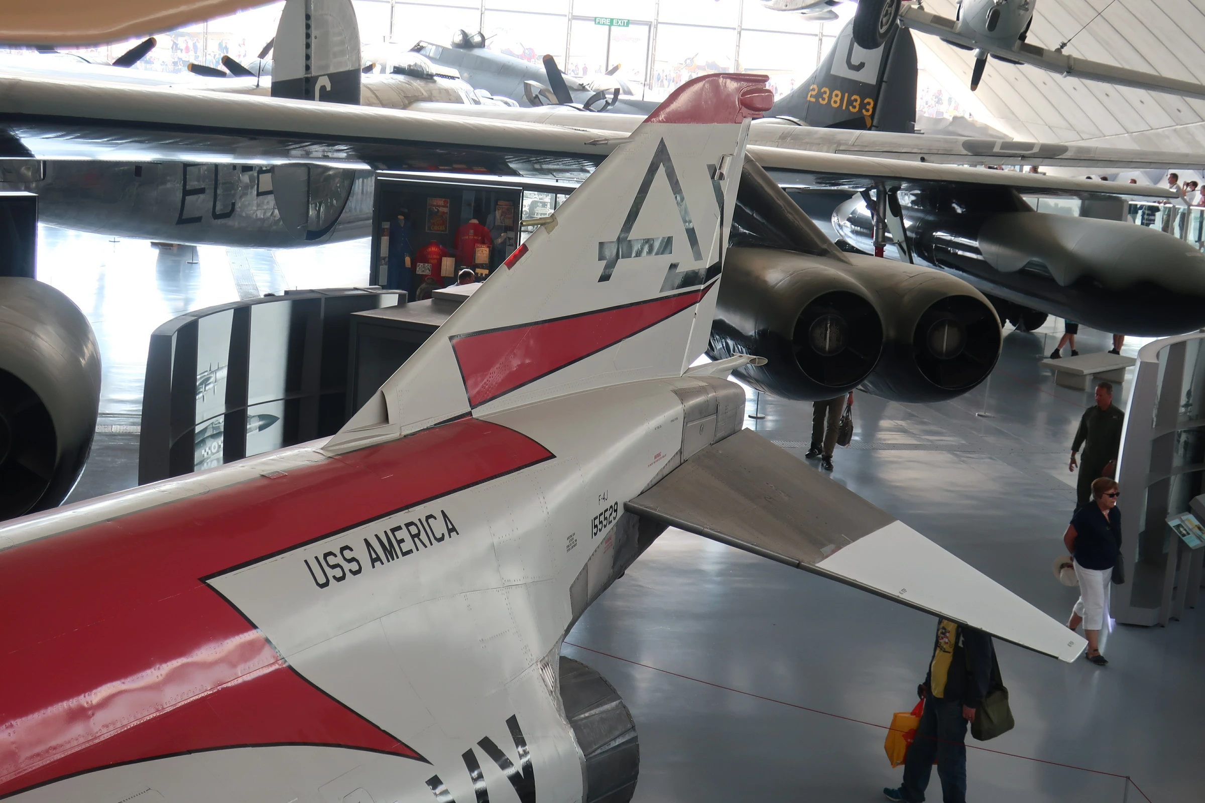 McDonnell Douglas F 4J Phantom II