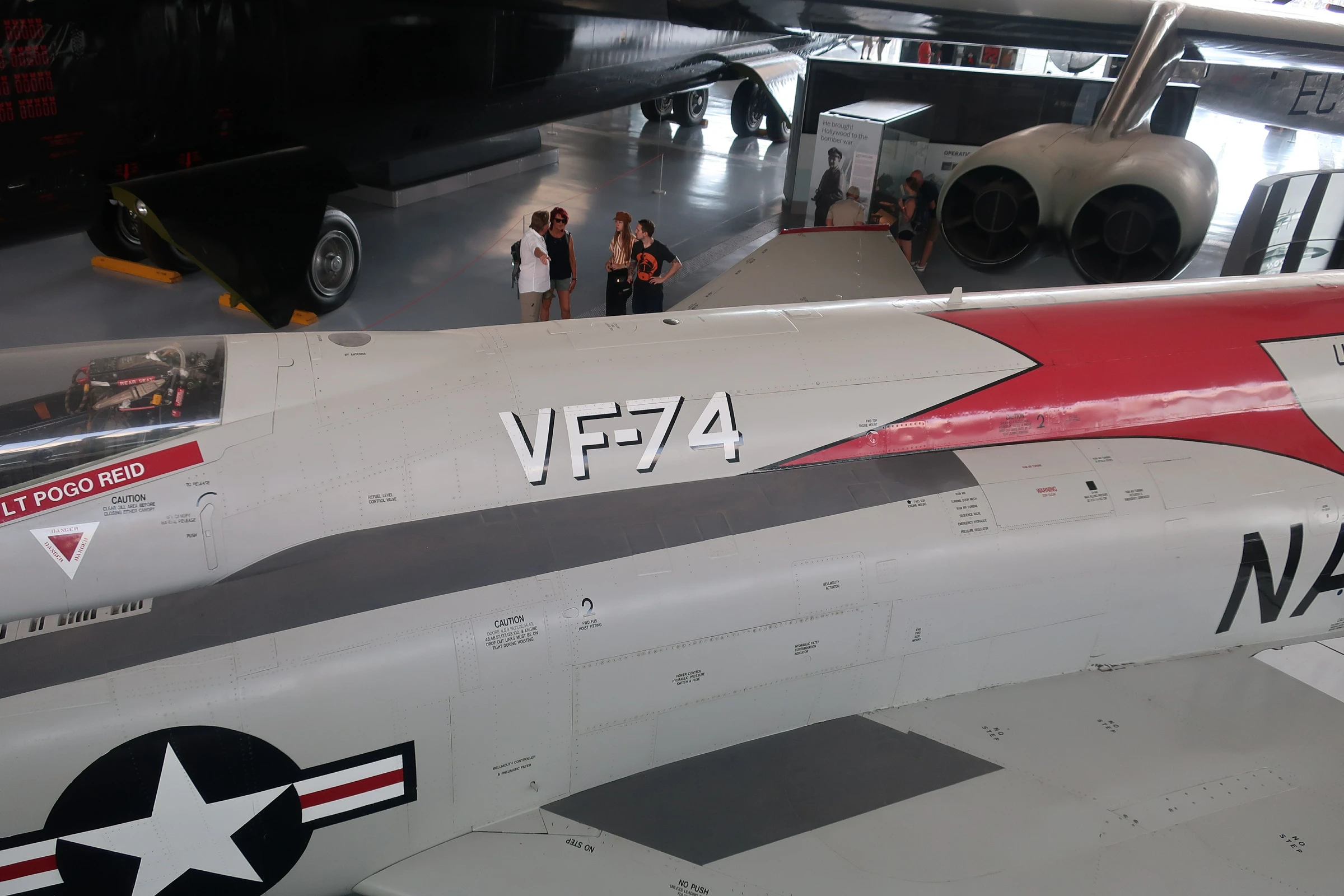 McDonnell Douglas F 4J Phantom II