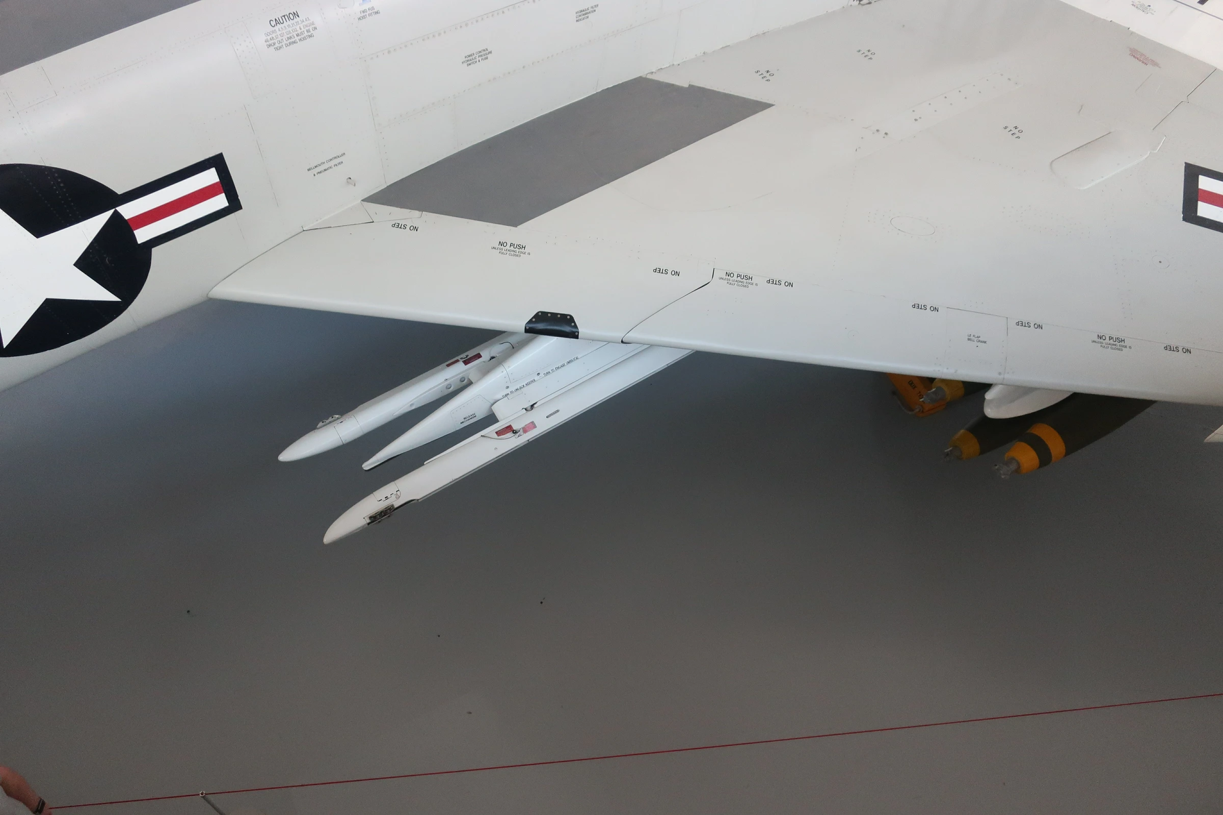 McDonnell Douglas F 4J Phantom II