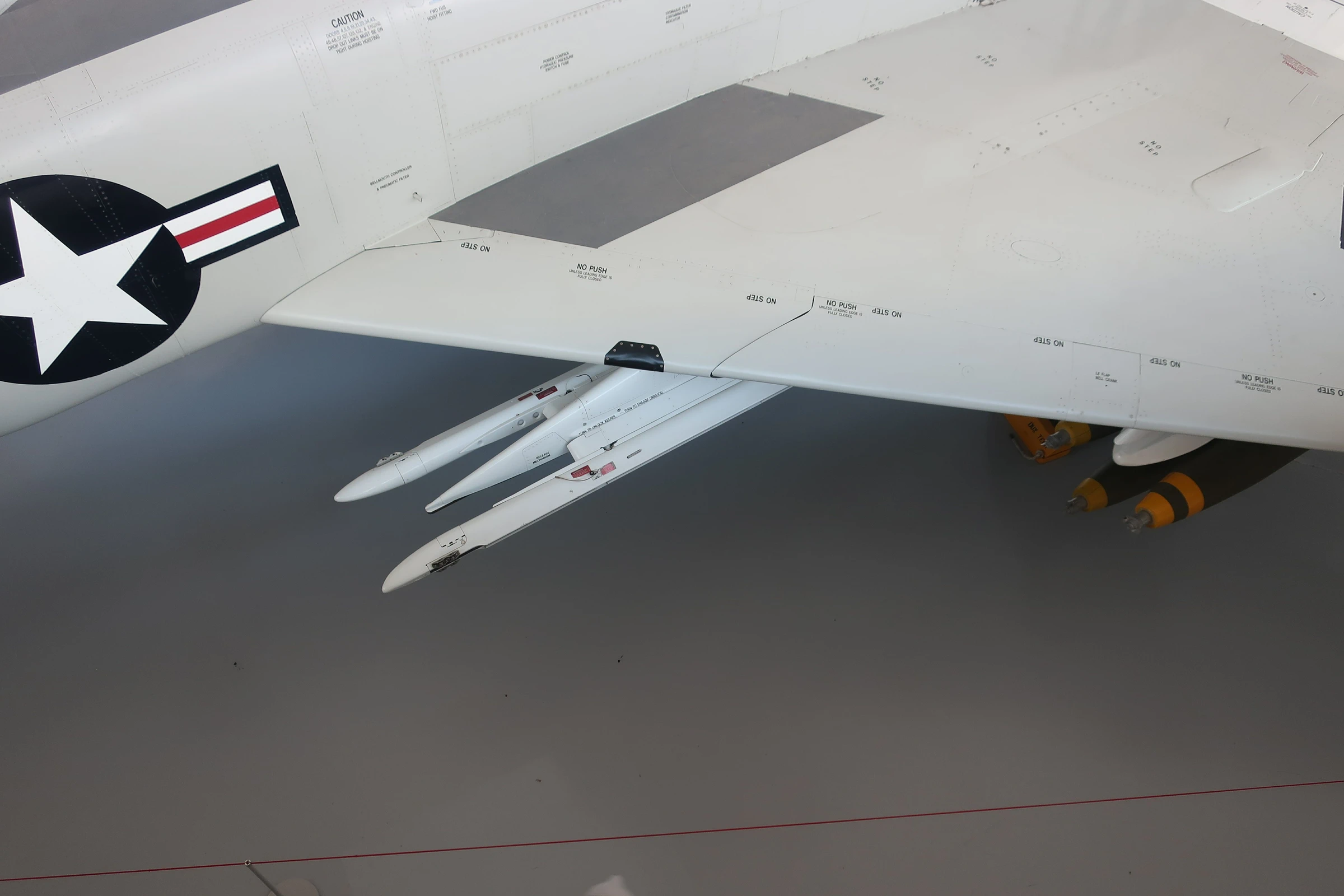 McDonnell Douglas F 4J Phantom II