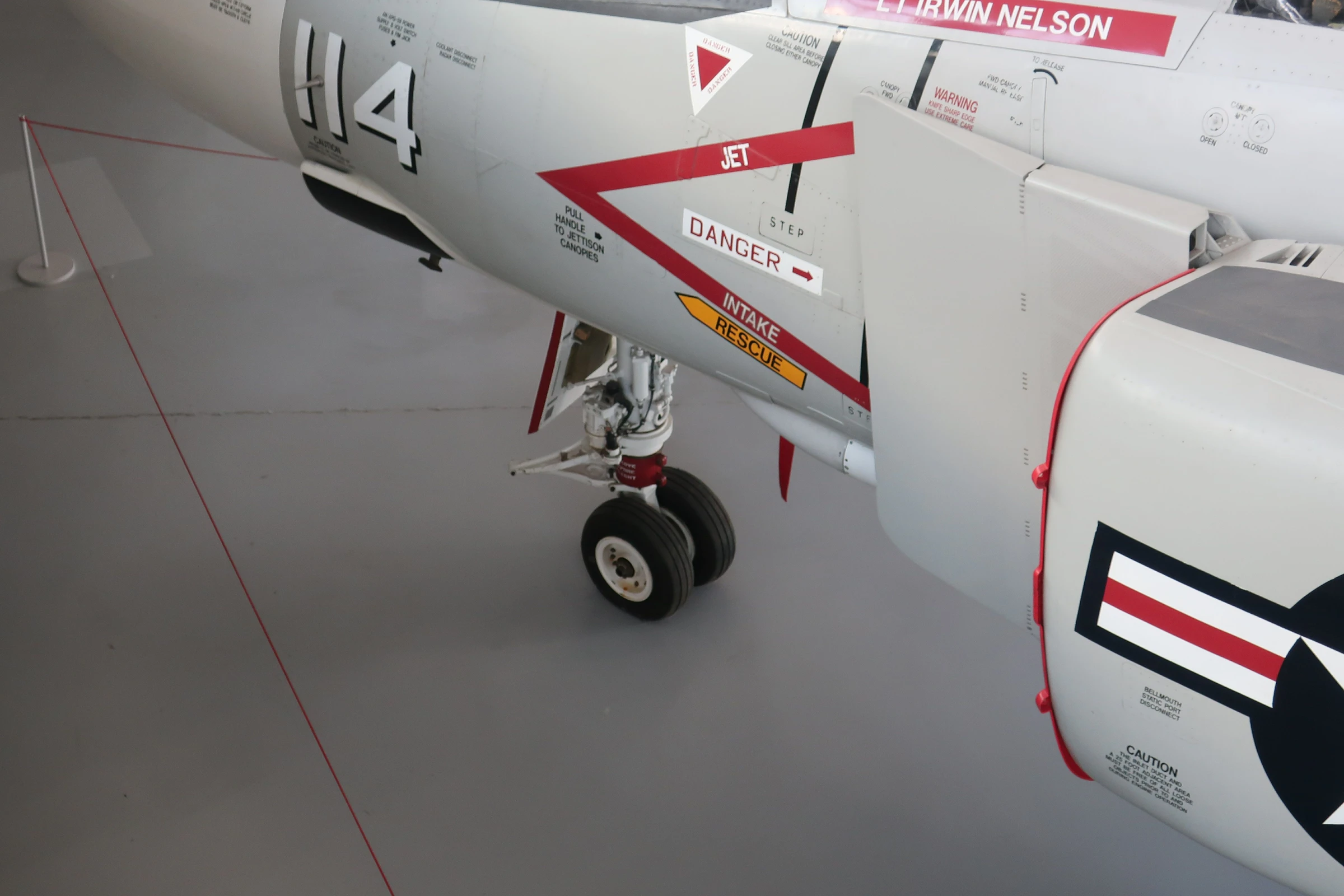 McDonnell Douglas F 4J Phantom II