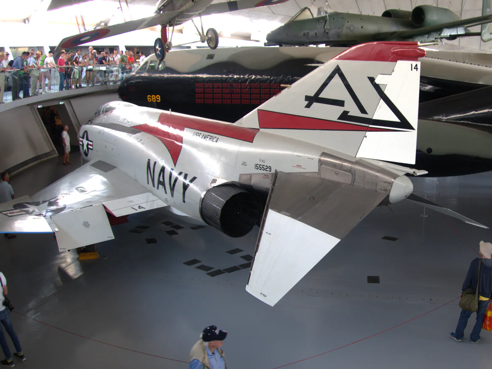 McDonnell Douglas F 4J Phantom II Front