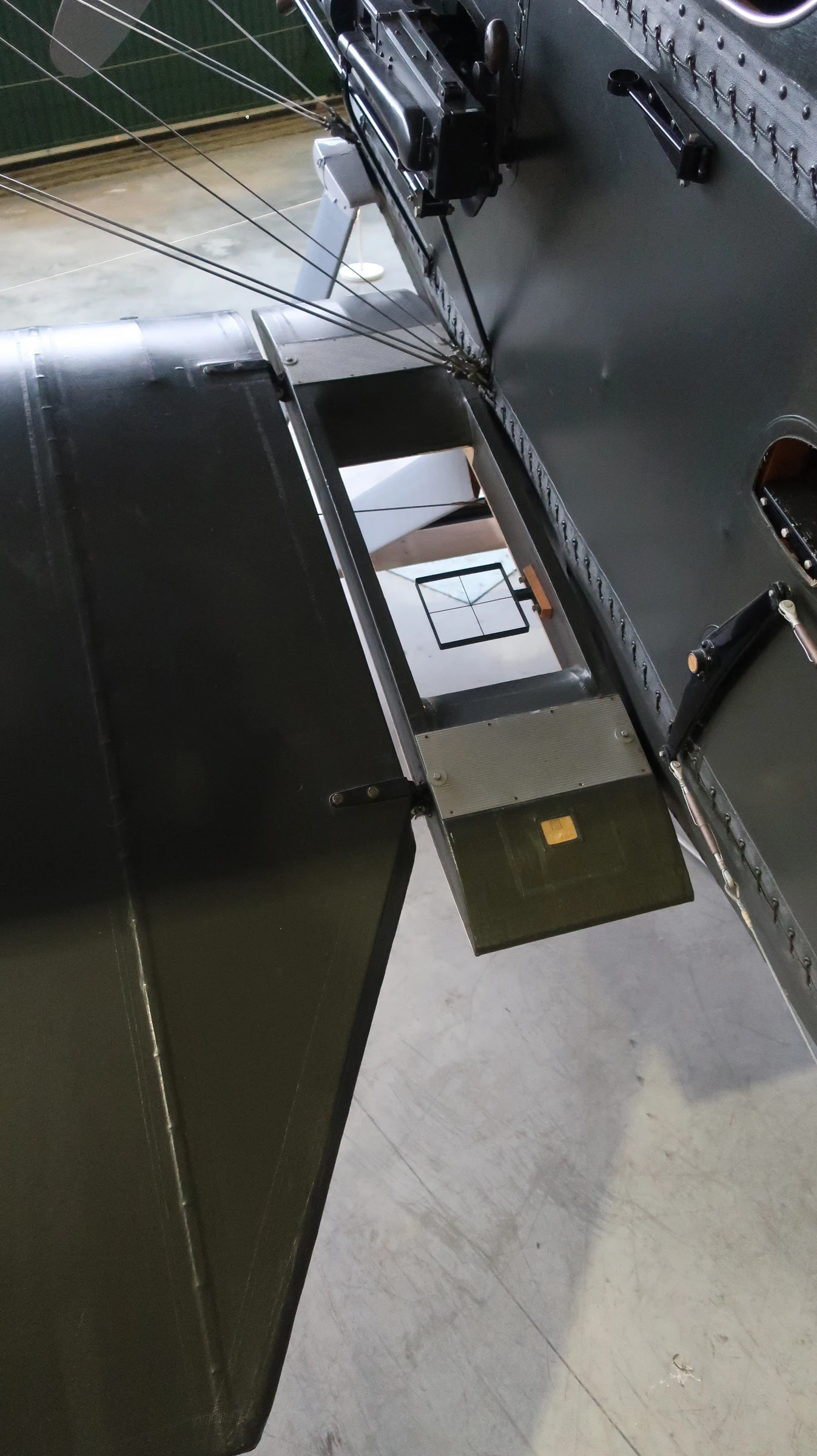 Royal Aircraft Factory RE.8 (replica)