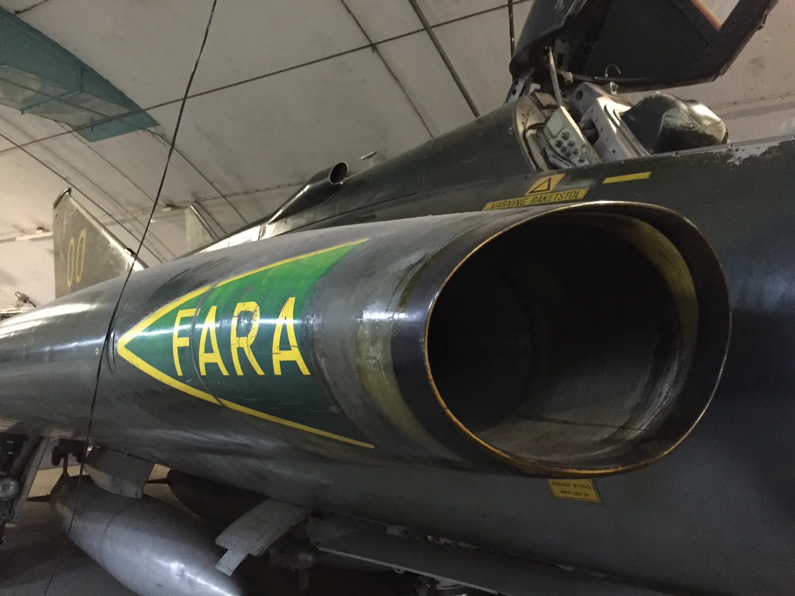 SAAB J 35F Draken Front