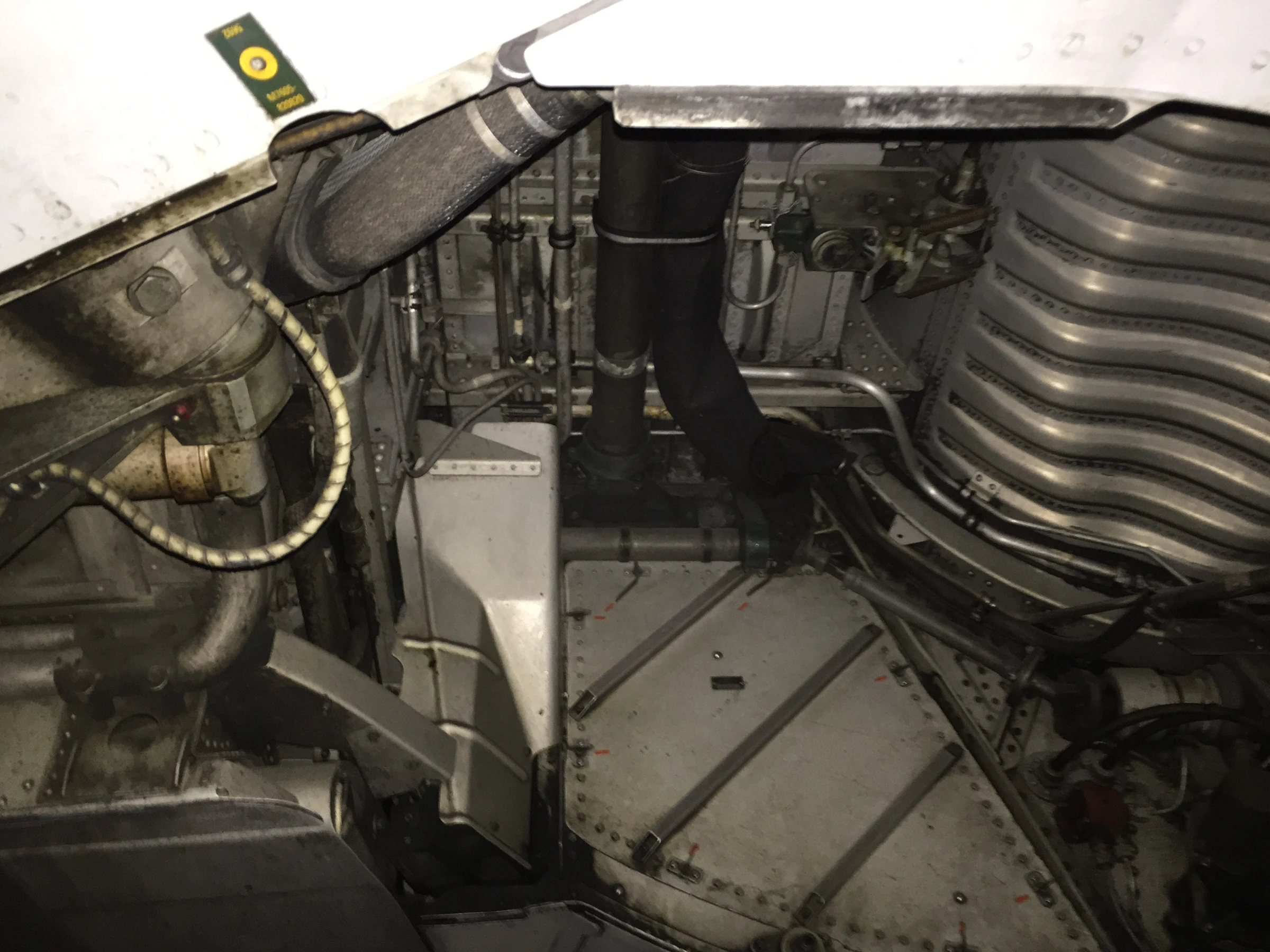 SAAB J32E Lansen Main gear
