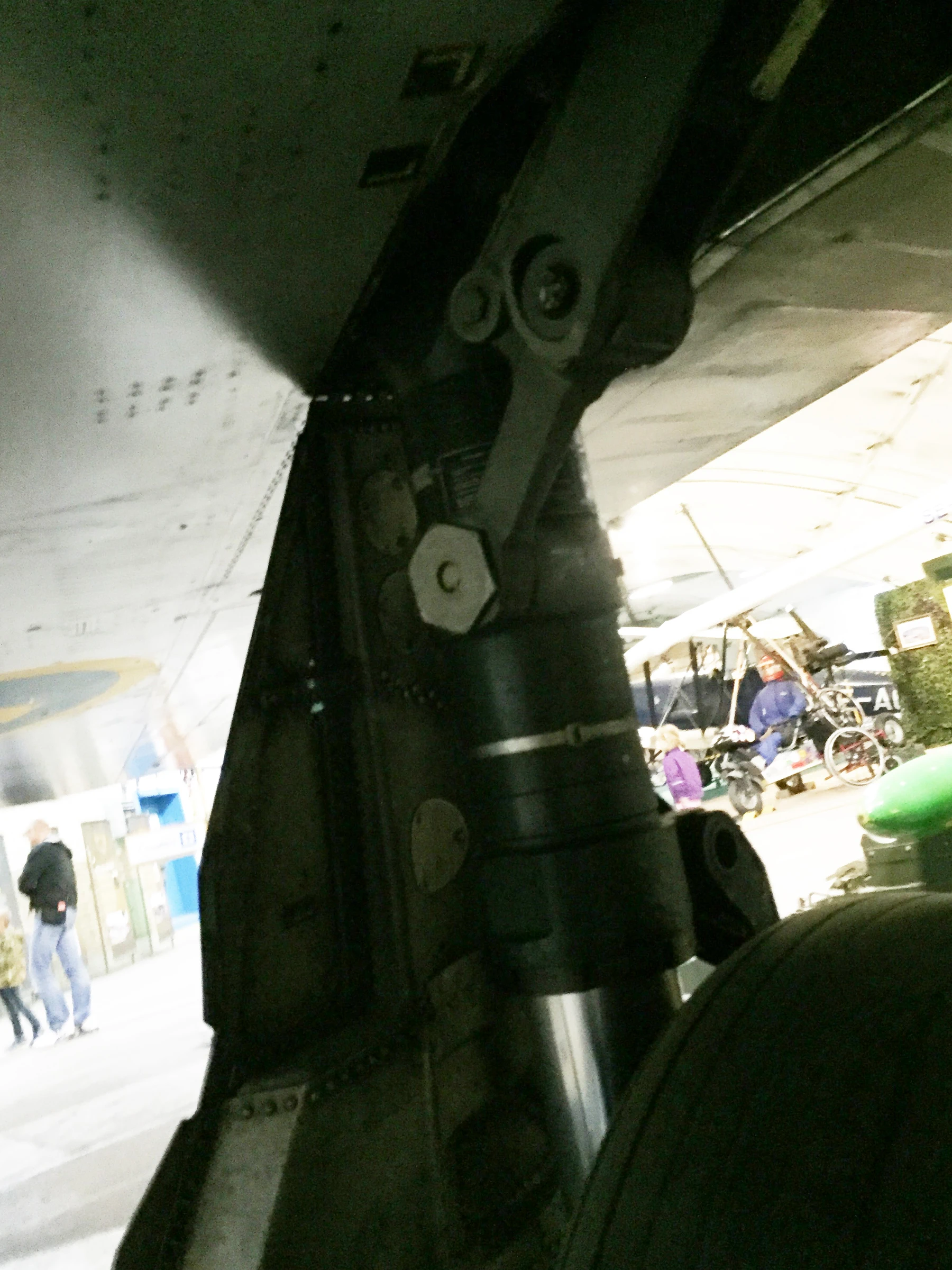 SAAB J32E Lansen Main gear