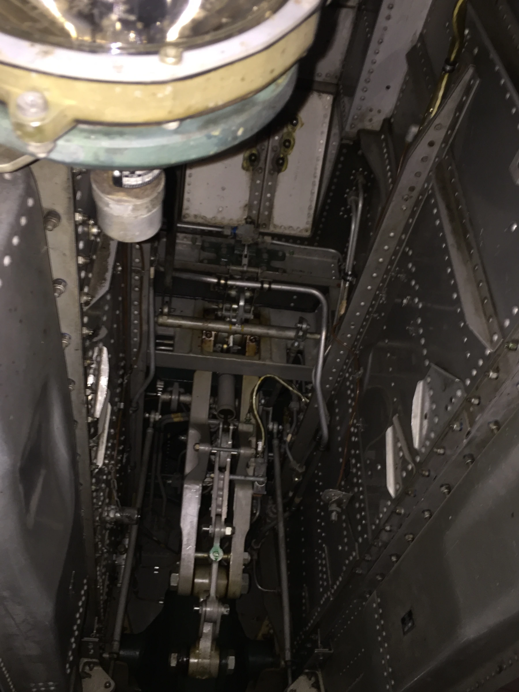 SAAB J32E Lansen Nose gear