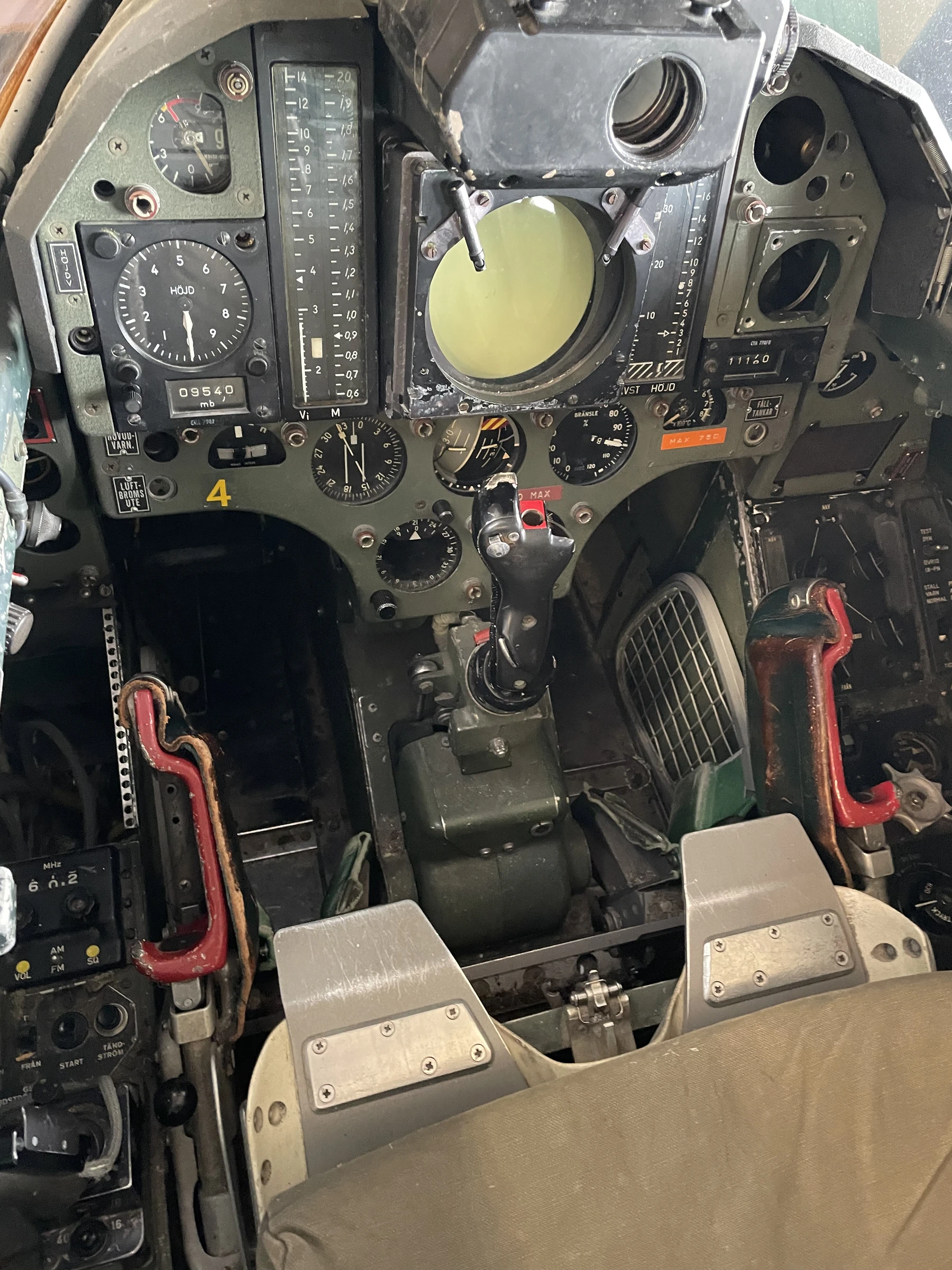 SAAB J35 Draken Cockpit