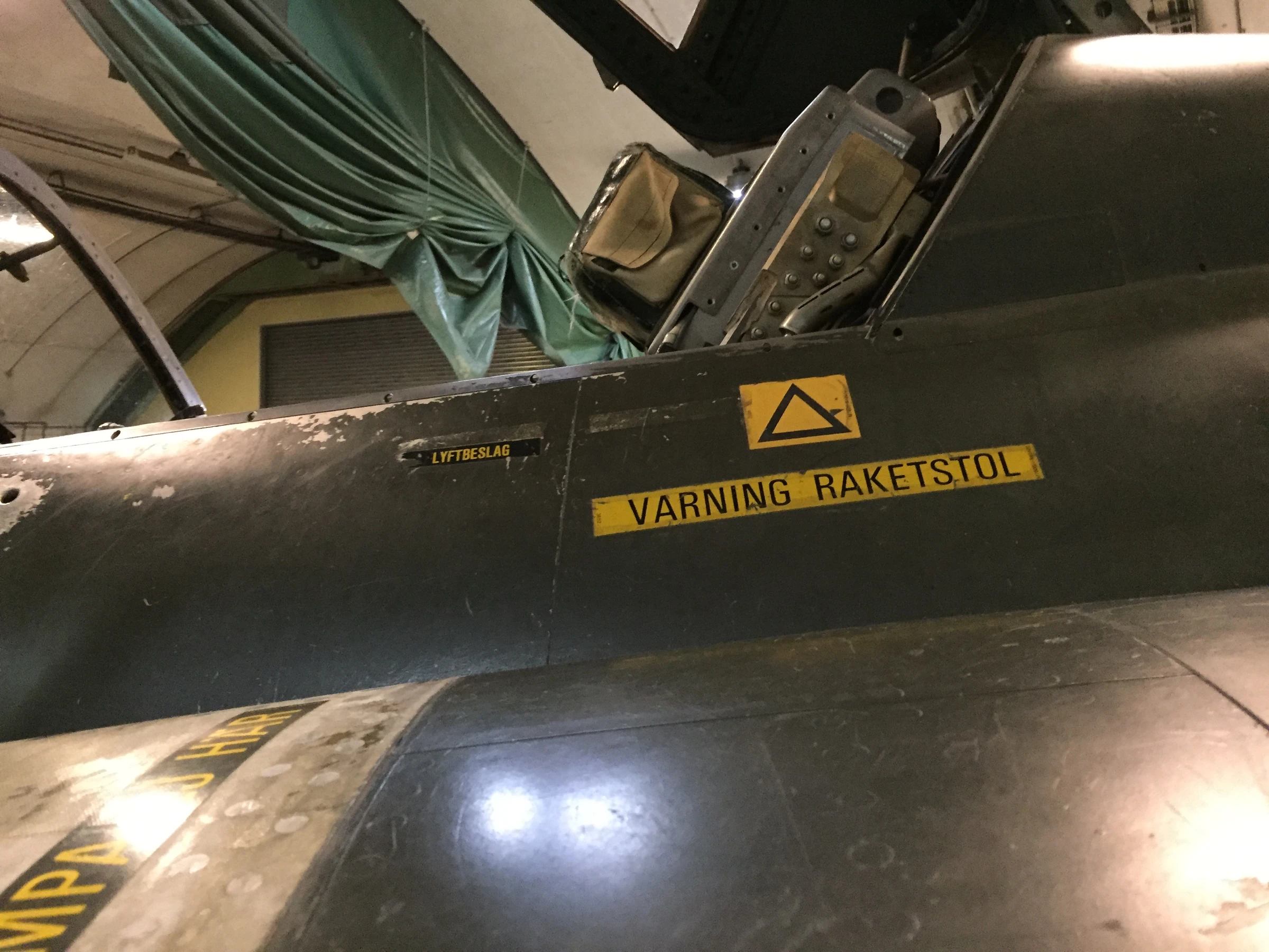 SAAB J35F Draken Cockpit