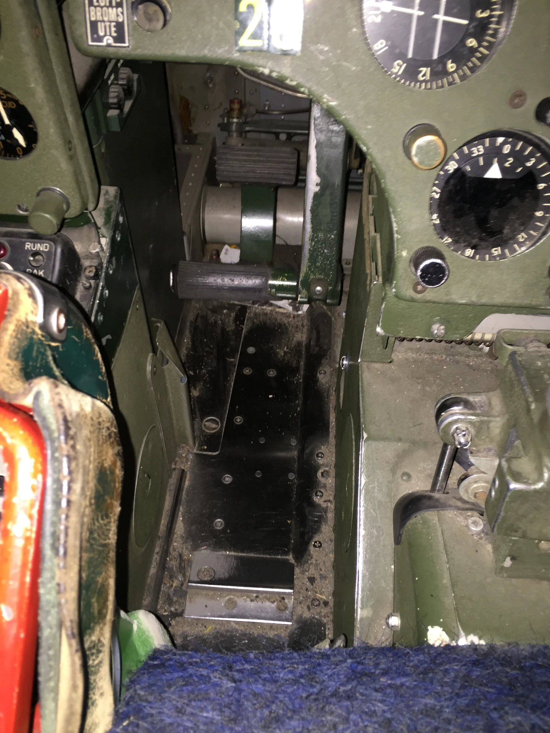 SAAB J35F Draken Cockpit