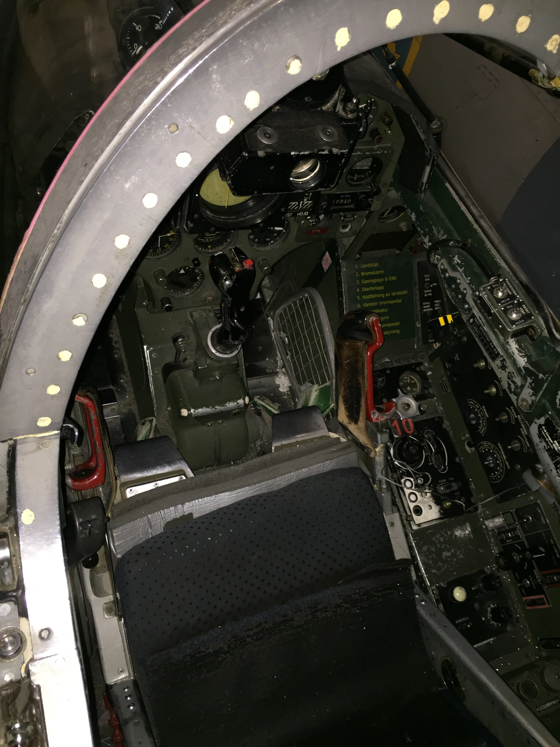 SAAB J35F Draken Cockpit