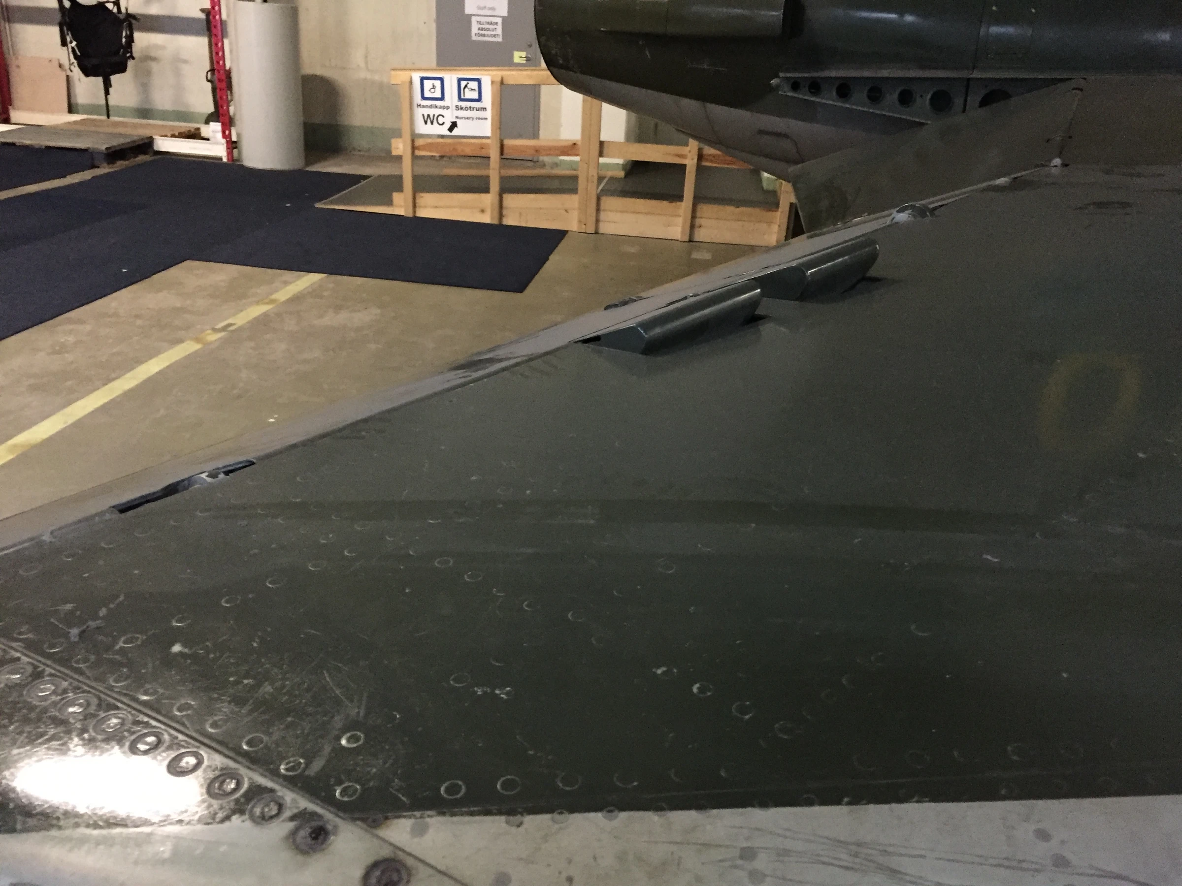 SAAB J35F Draken Wing