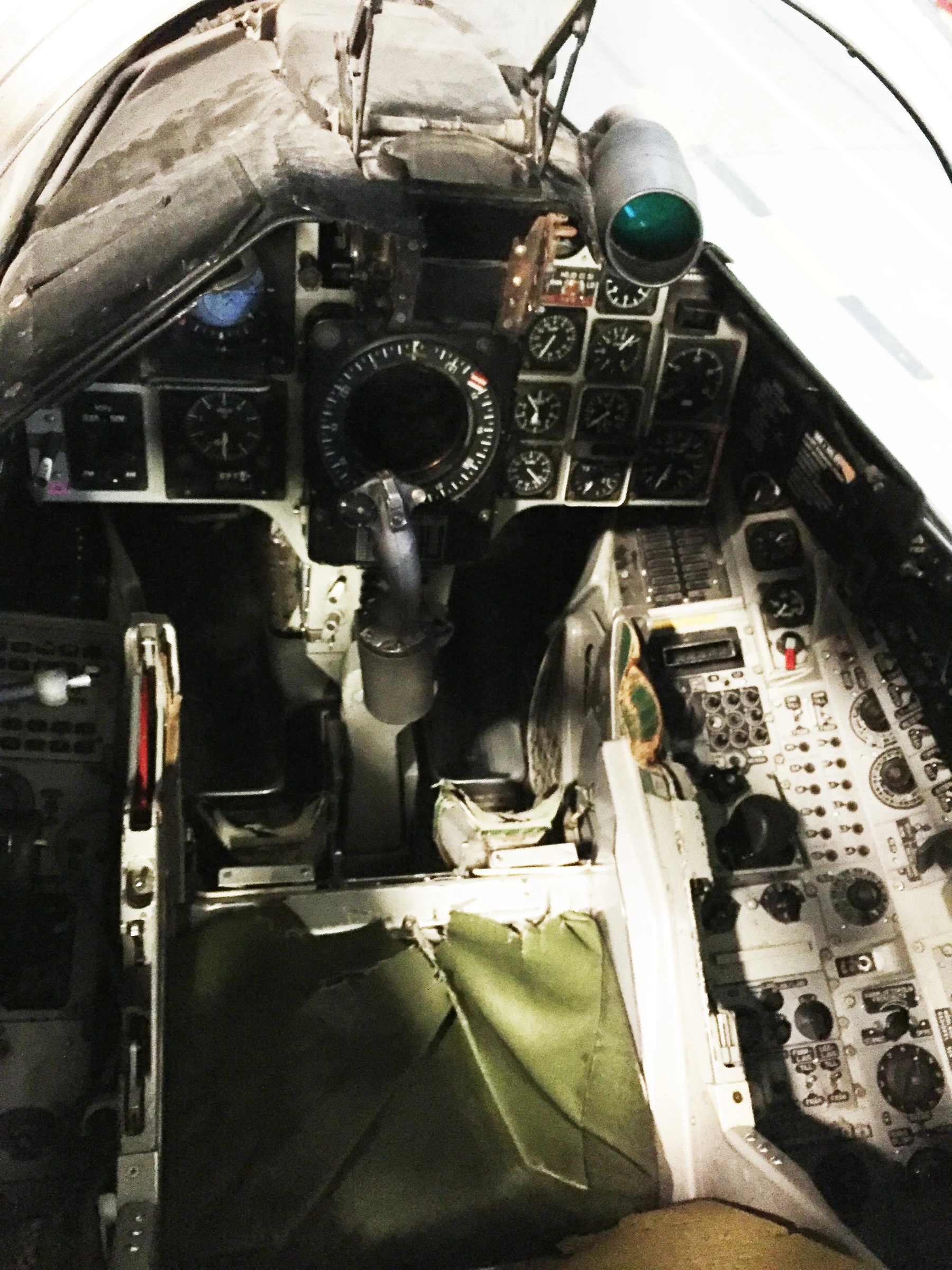 SAAB JA37 Viggen Cockpit