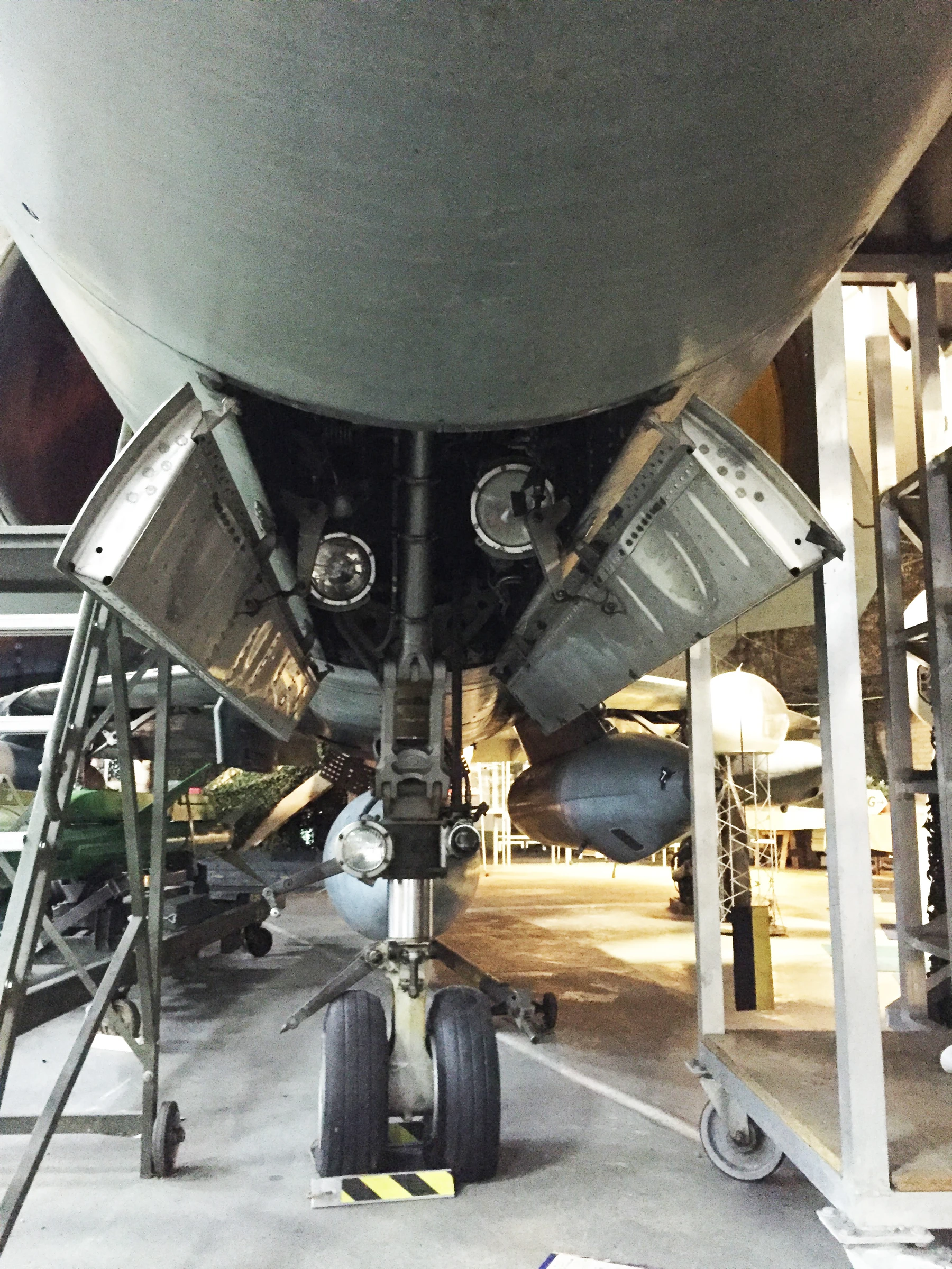 SAAB JA37 Viggen Nose gear