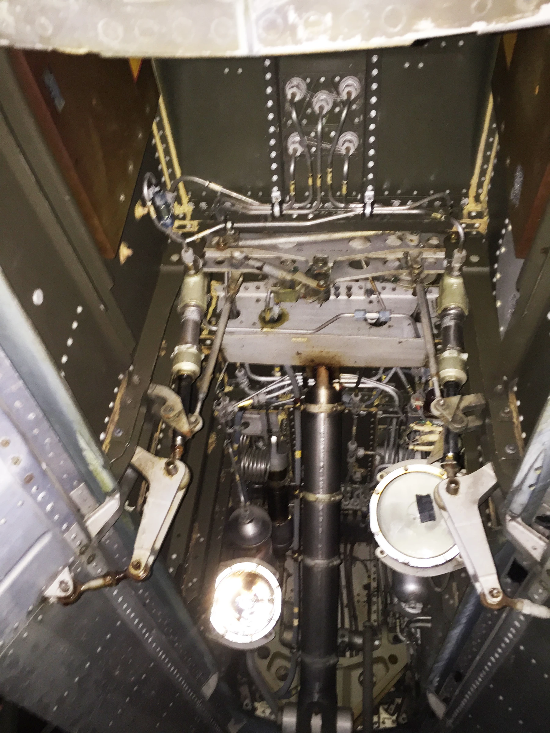 SAAB JA37 Viggen Nose gear