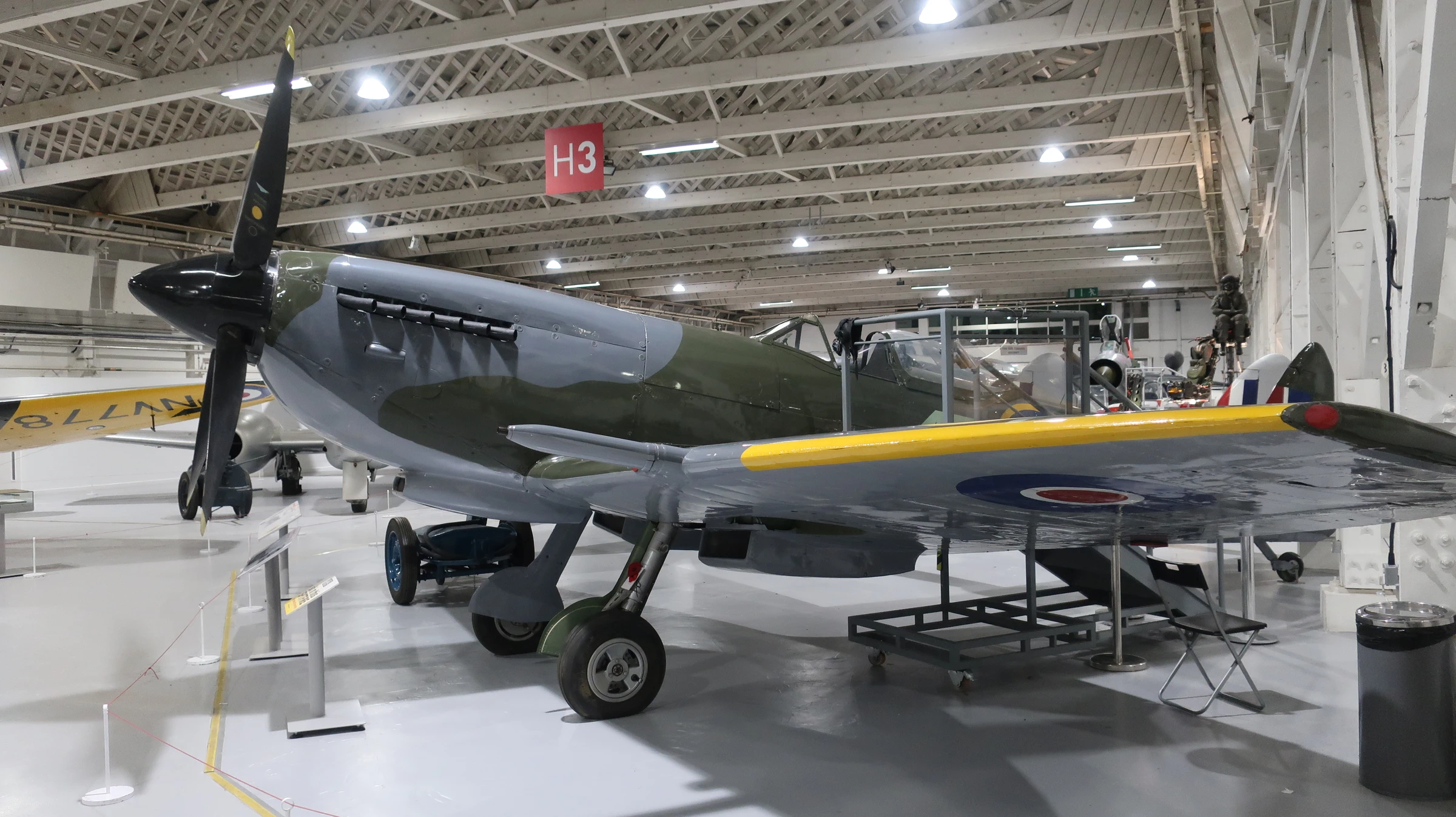 Supermarine Spitfire F.24