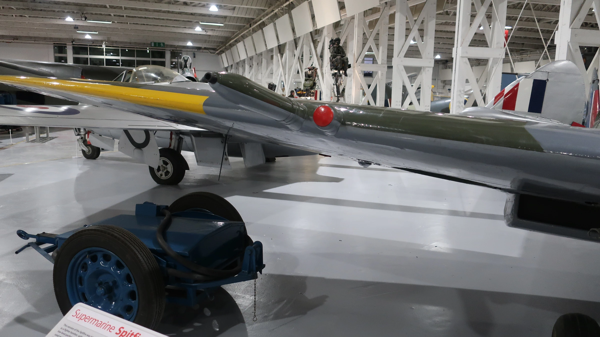 Supermarine Spitfire F.24