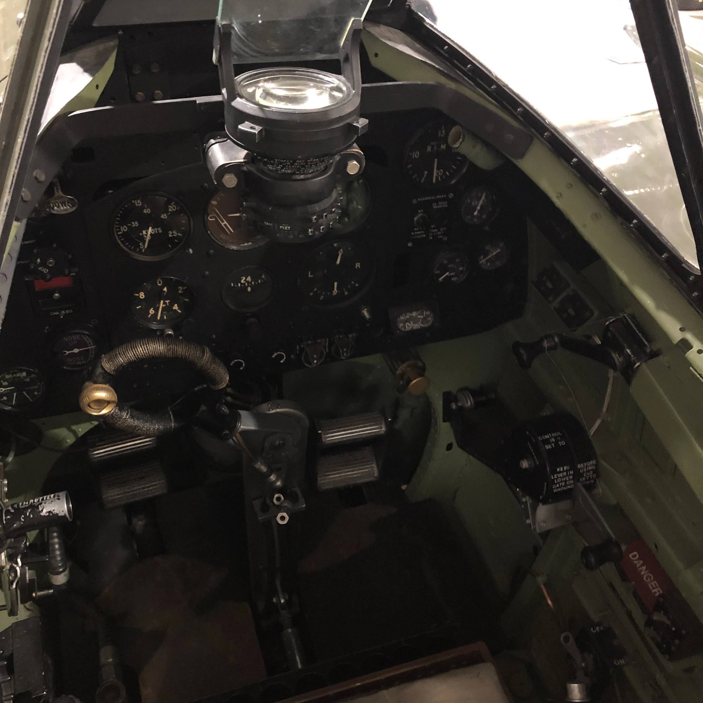 Supermarine Spitfire F.24