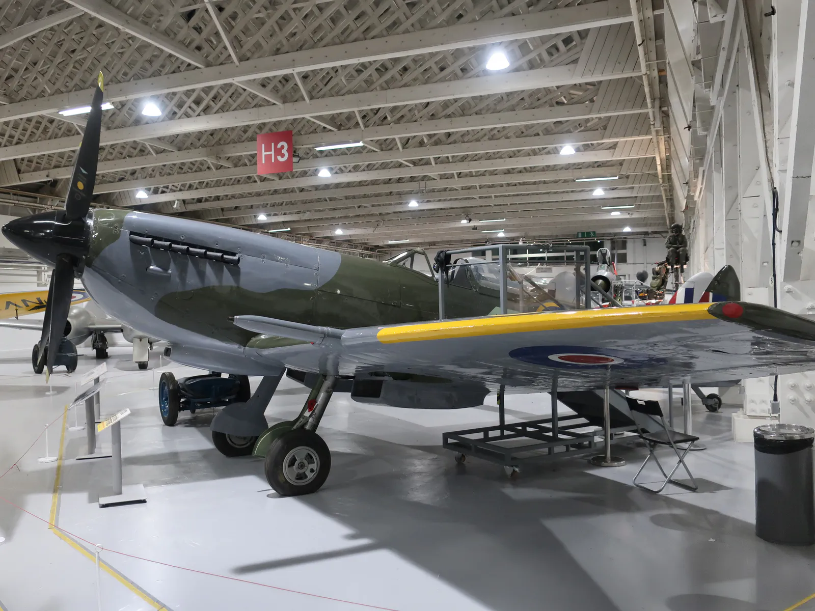 Supermarine Spitfire F.24 Front