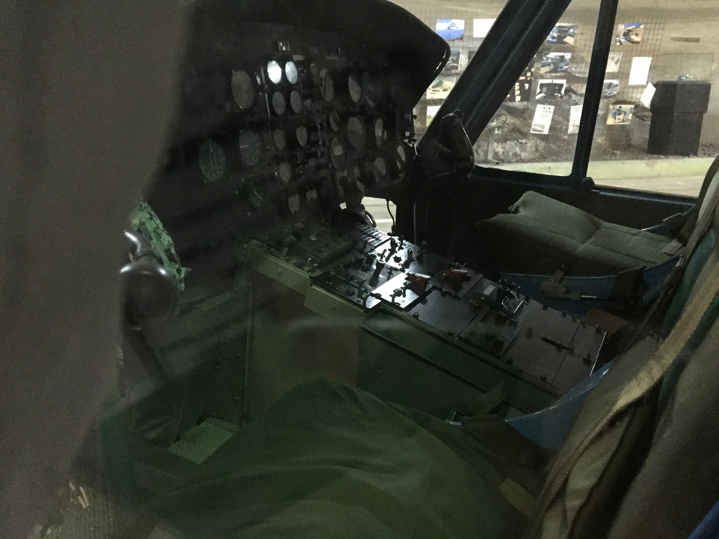 Augusta bell 204 hkp3b aeroseum