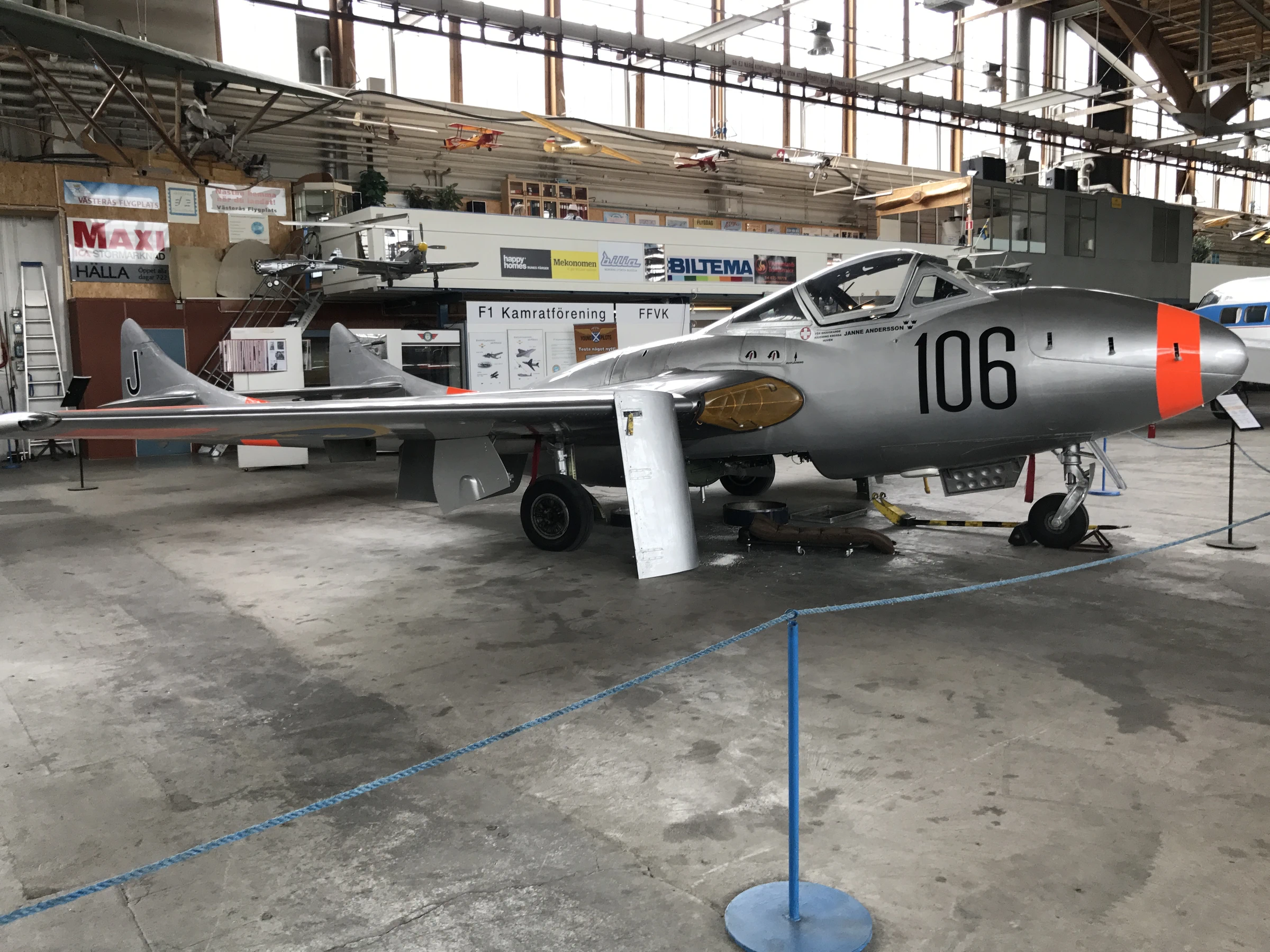 De Havilland DH.115 Vampire T.11 (SE DXX 28DXX)