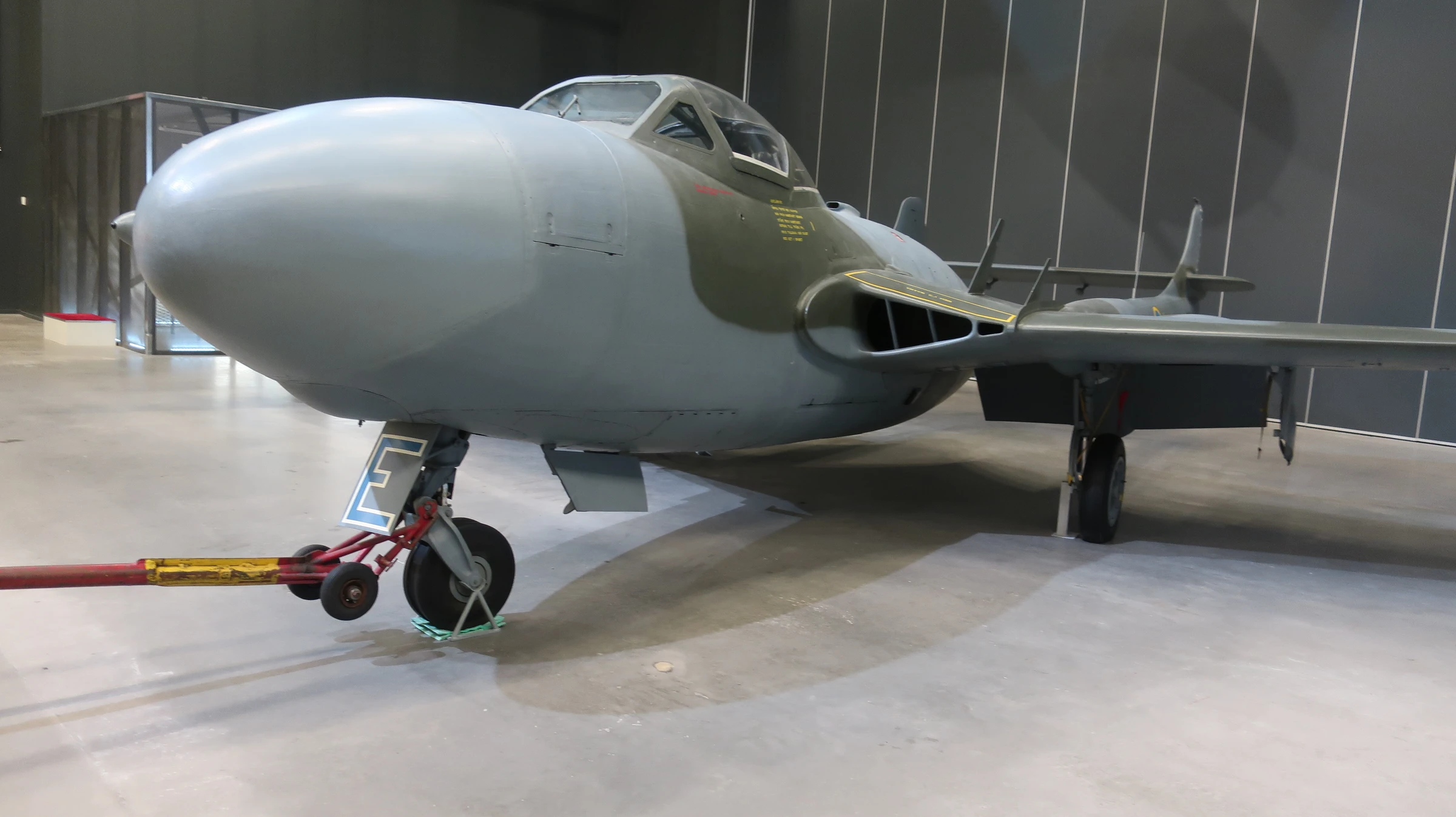 De Havilland Venom FB.51 (J 33)