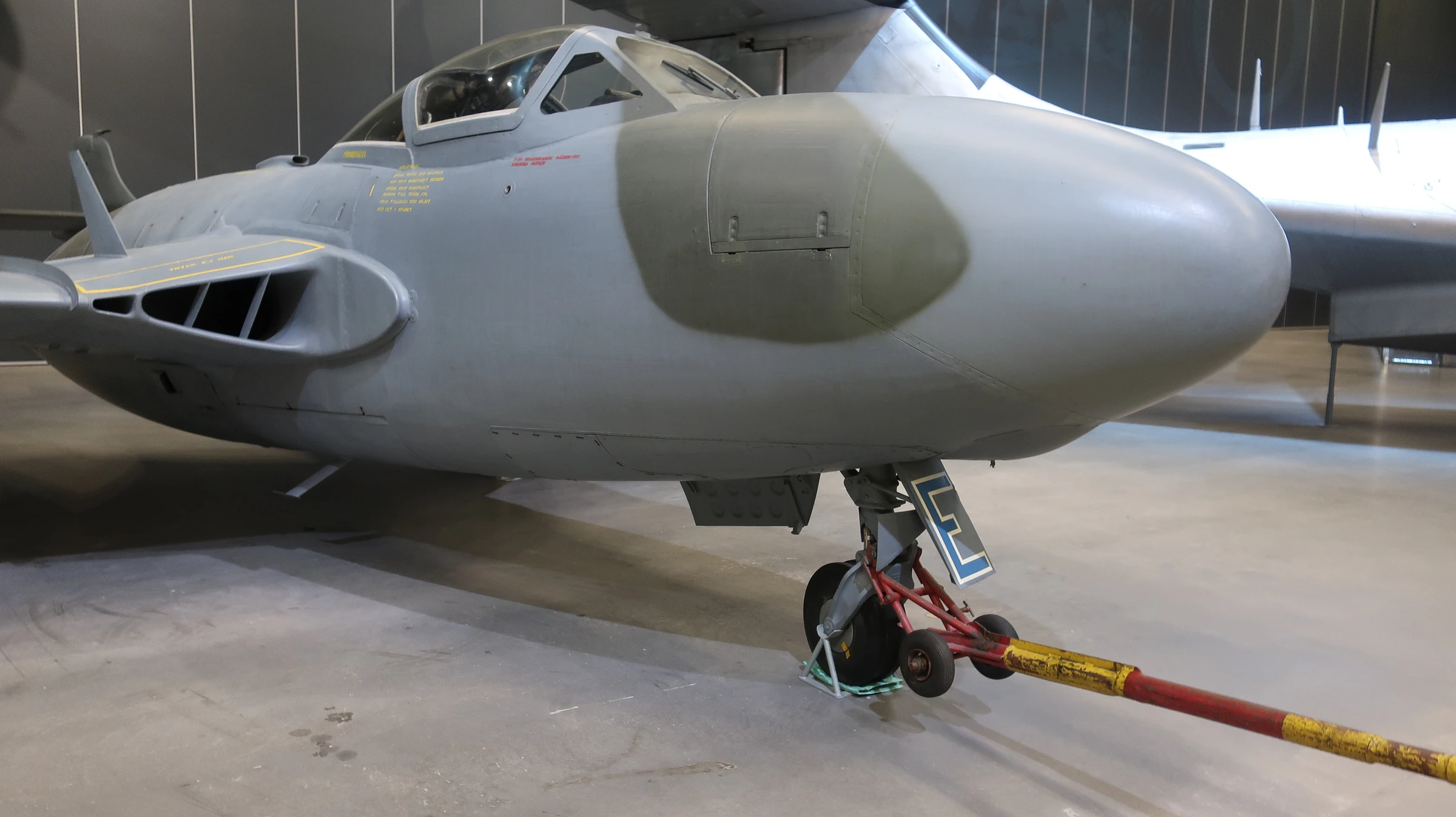 De Havilland Venom FB.51 (J 33)