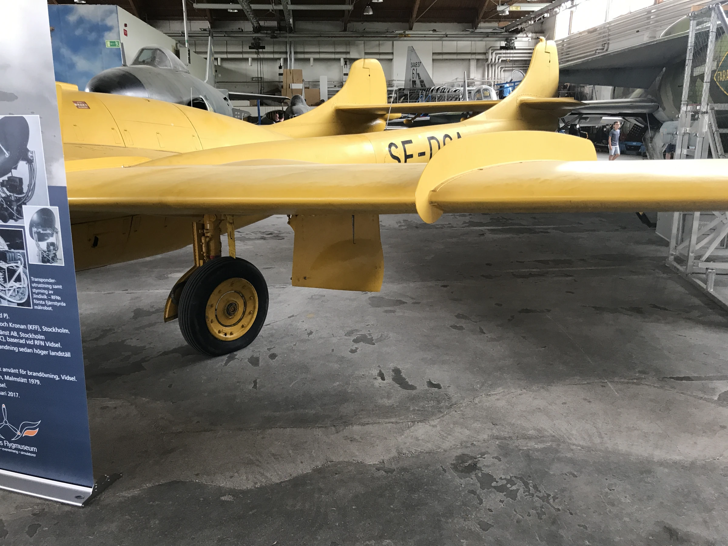 De Havilland Venom NF.51 (J 33)