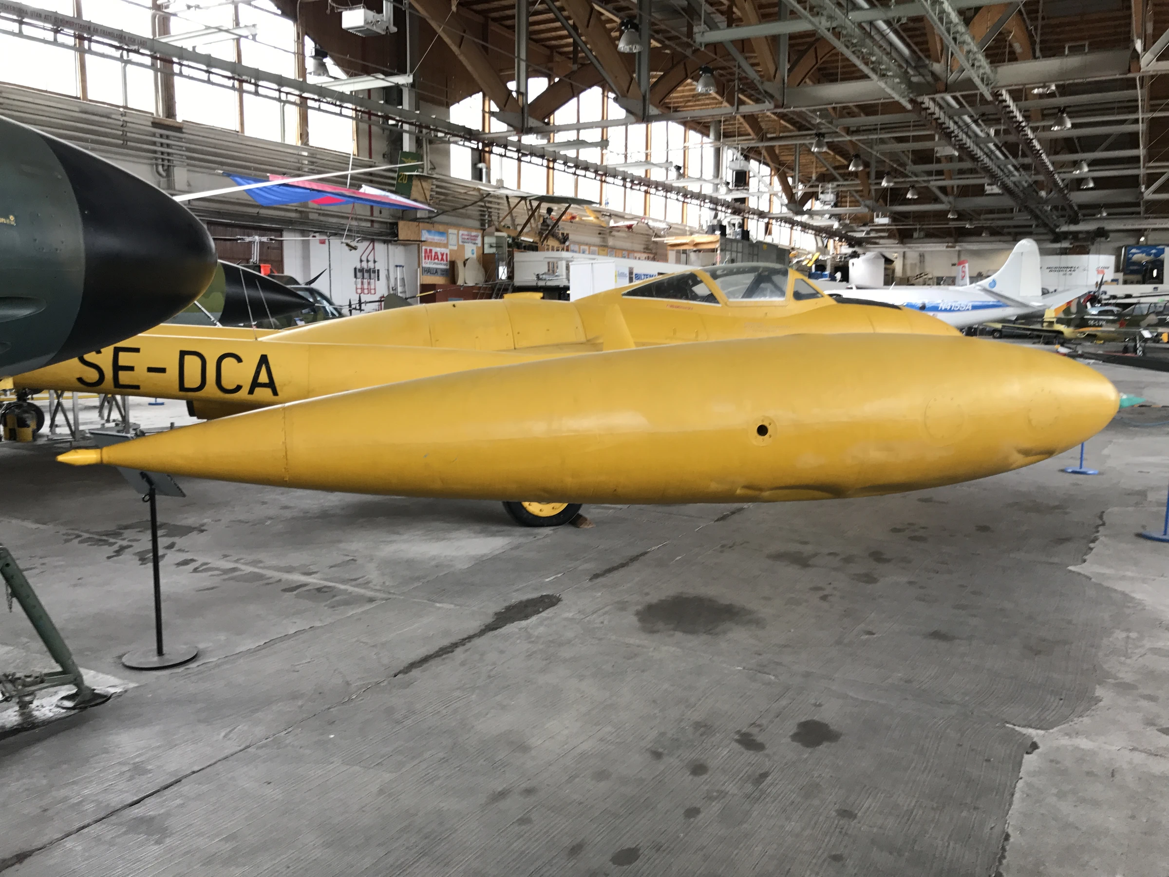 De Havilland Venom NF.51 (J 33)