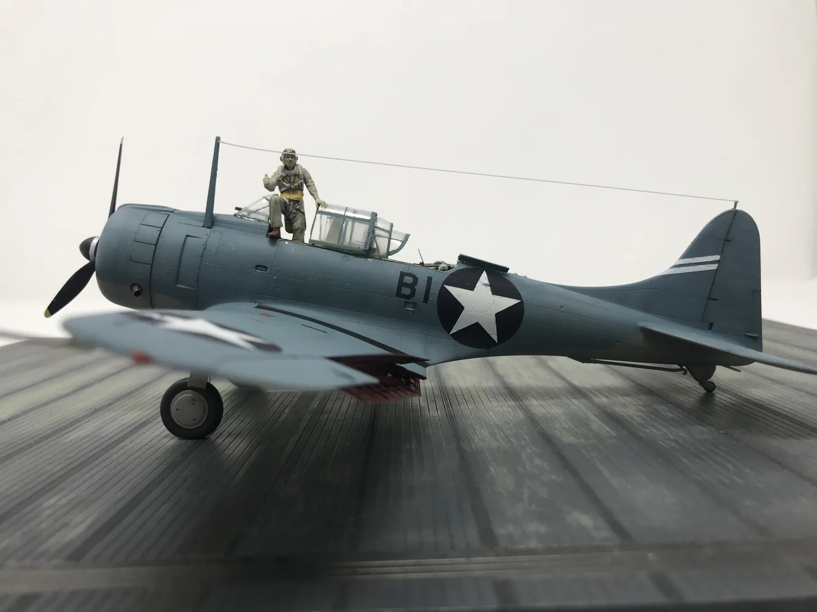 Douglas SBD 3 Dauntless Front