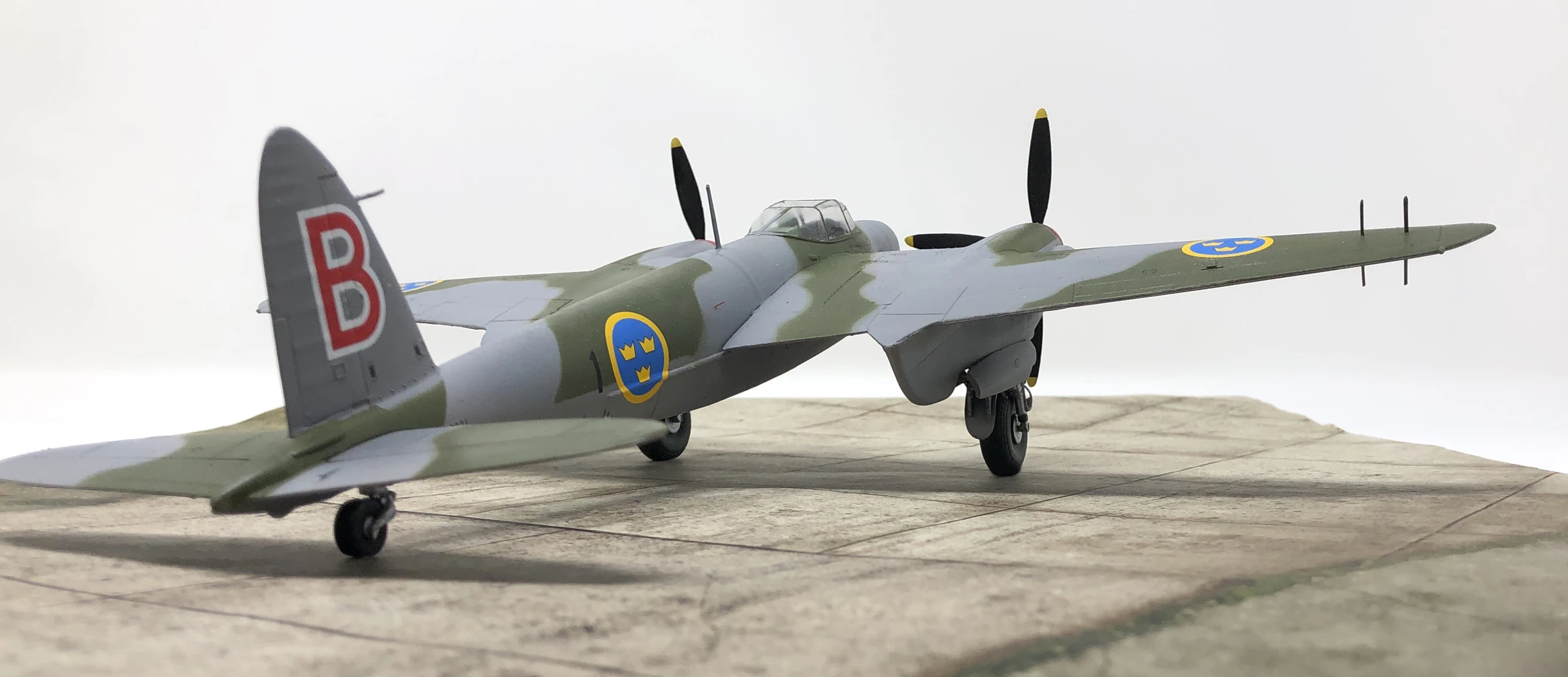 De Havilland Mosquito NF 30 (J 30)